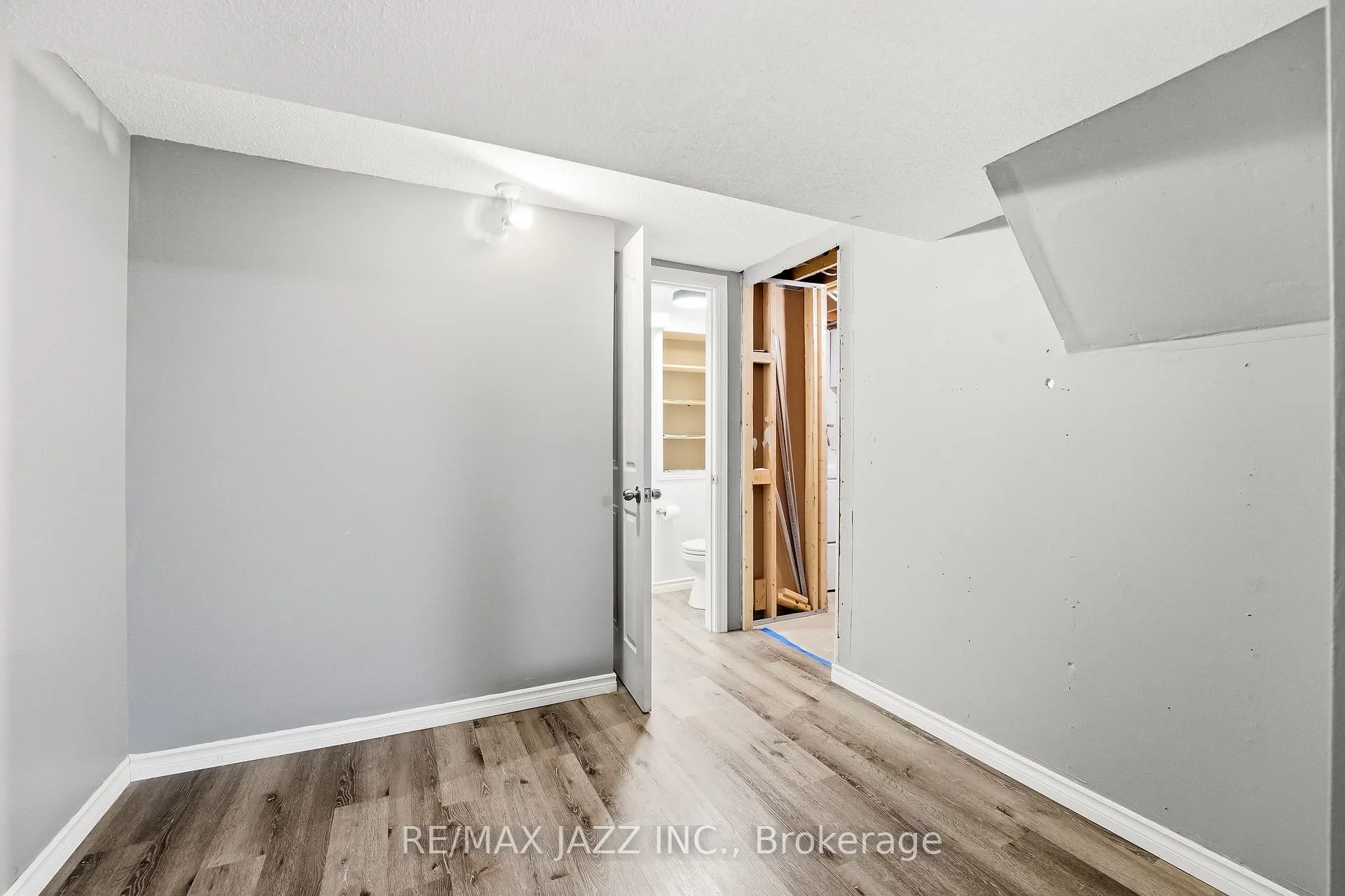 Photo 36 of 85 Ormond Drive, Oshawa, Samac — HOMEH