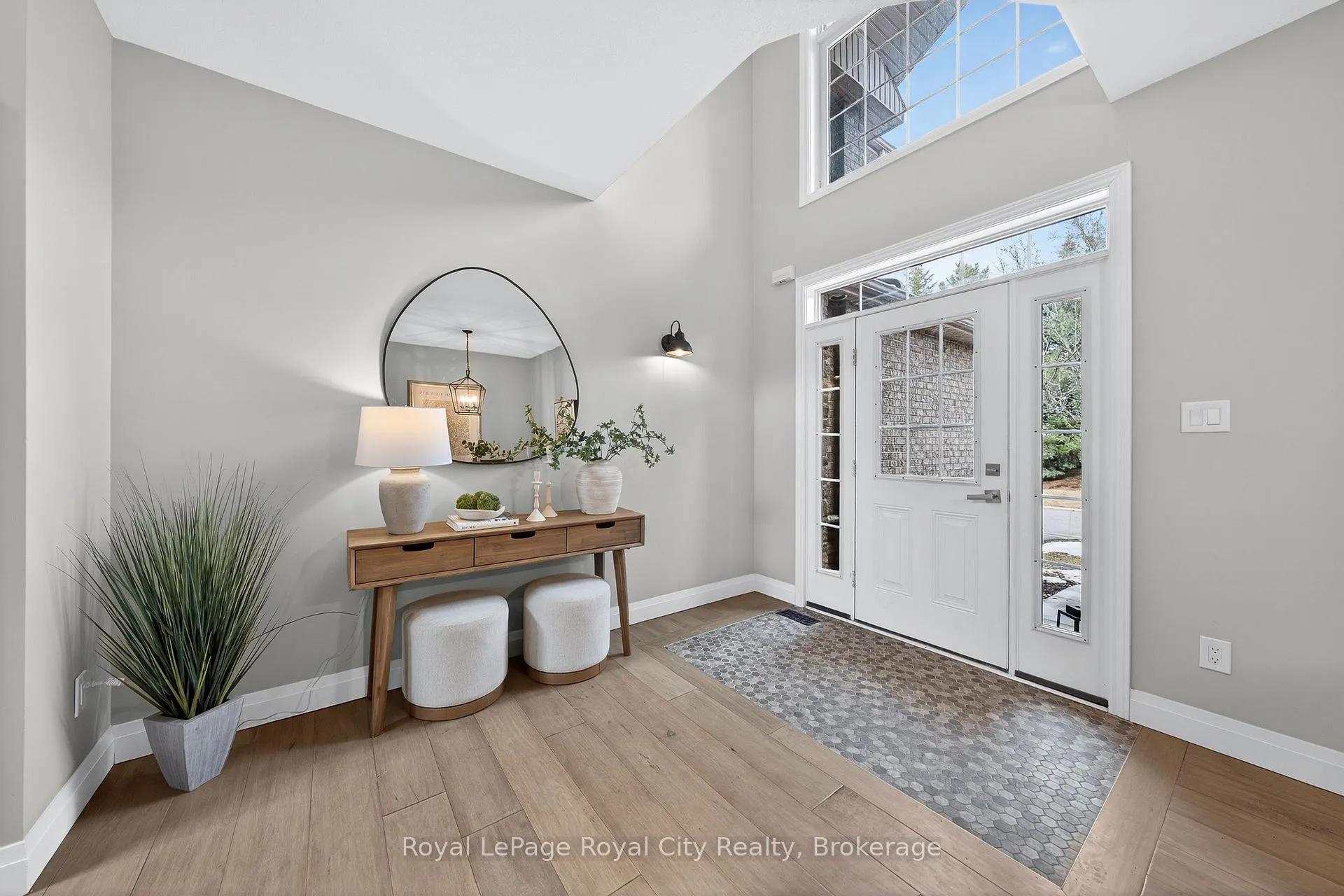 Photo 3 of Unit 3, 254 Summerfield Drive, Guelph, Pineridge/Westminster Woods — HOMEH