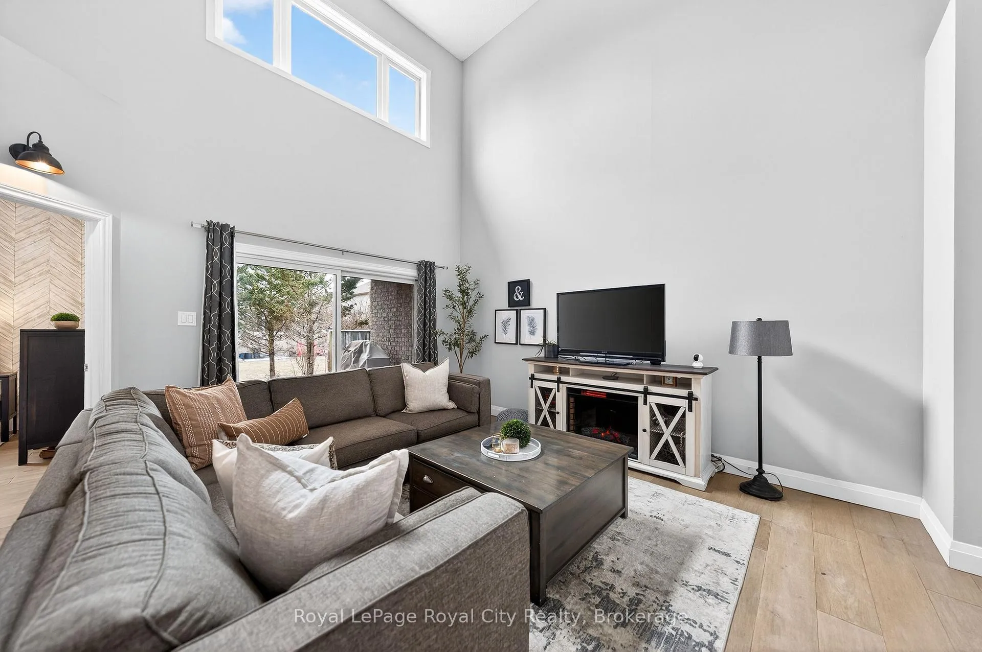 Photo 8 of Unit 3, 254 Summerfield Drive, Guelph, Pineridge/Westminster Woods — HOMEH