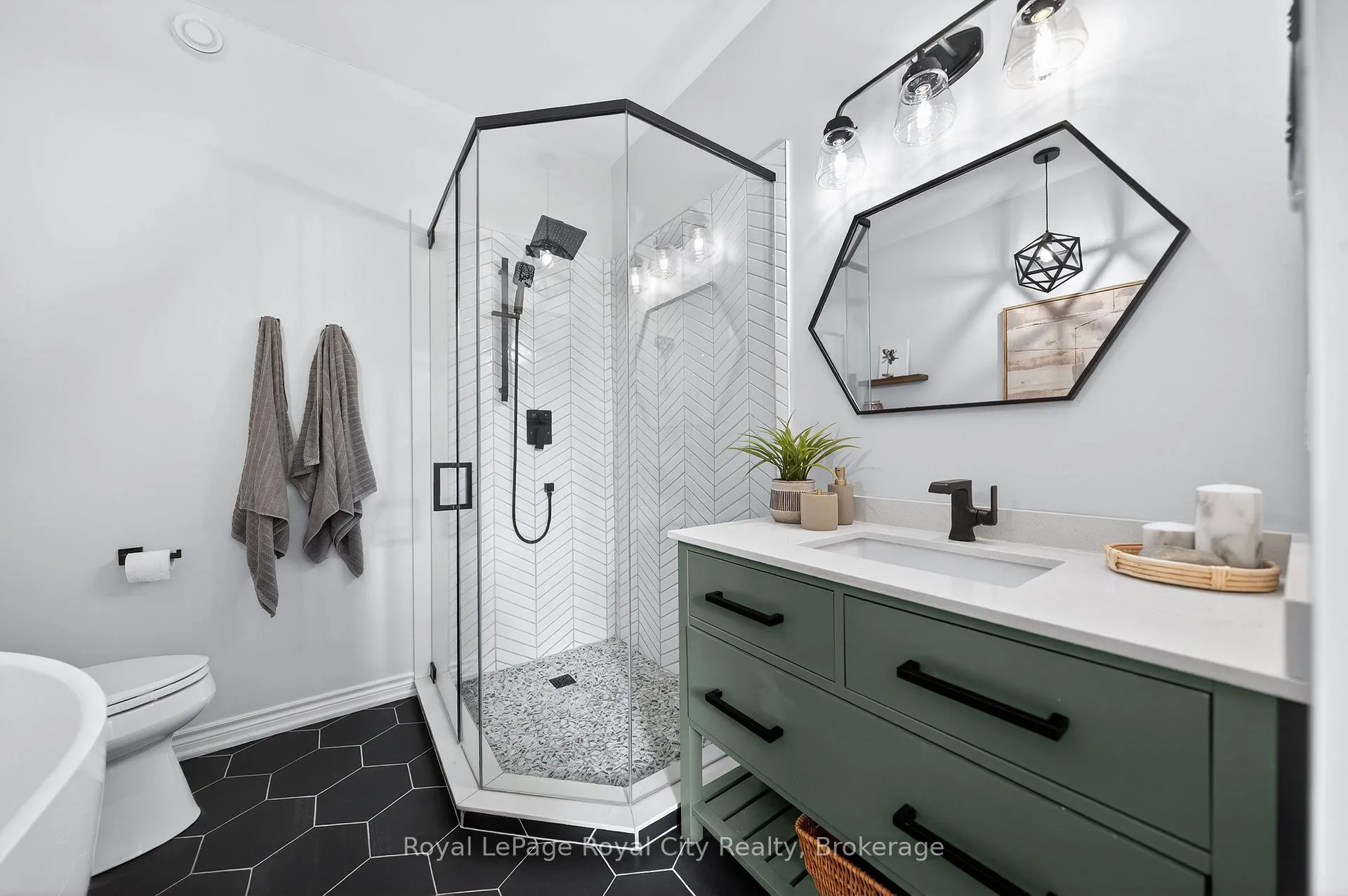 Photo 18 of Unit 3, 254 Summerfield Drive, Guelph, Pineridge/Westminster Woods — HOMEH