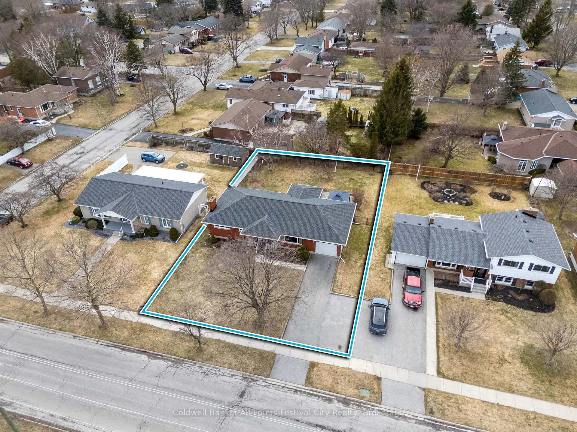 Photo 2 of 318 Eldon Street, Goderich, Goderich (Town) — HOMEH