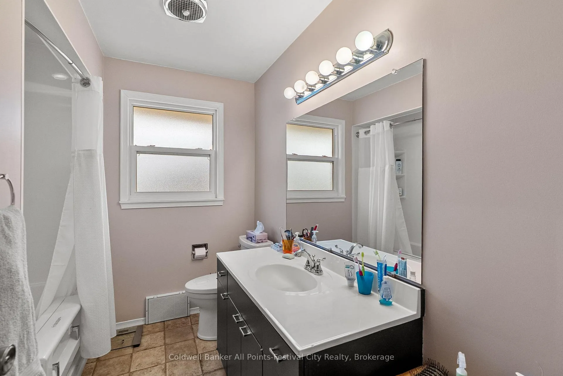 Photo 25 of 318 Eldon Street, Goderich, Goderich (Town) — HOMEH