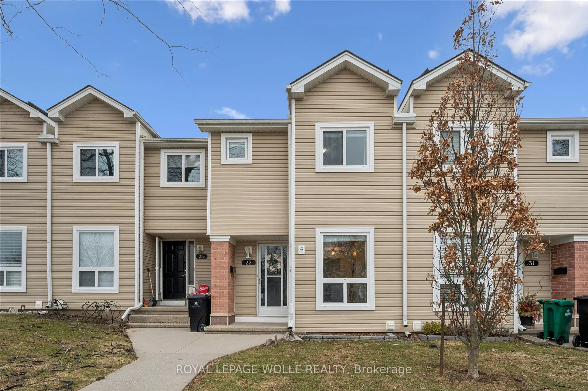Photo 1 of Unit 32, 160 Rittenhouse Road, Kitchener — HOMEH