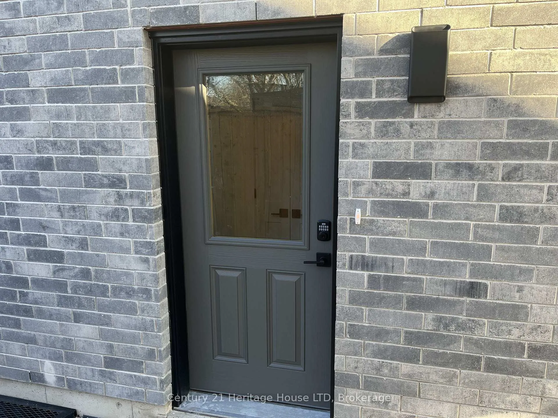 Photo 3 of 24A Valley Road, St. Catharines, Rykert/Vansickle — HOMEH