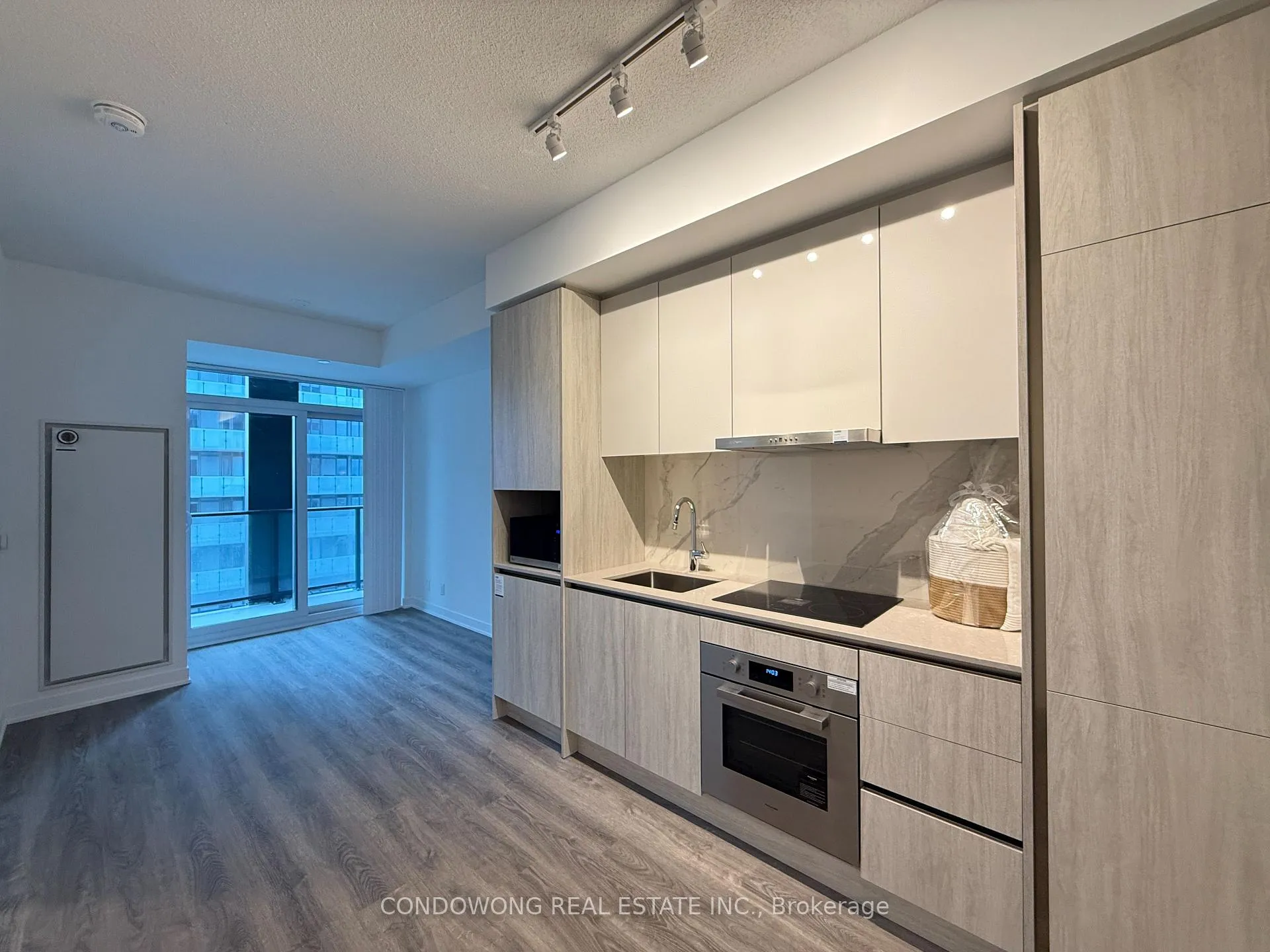Photo 2 of Unit 2607, 180 Front Street E, Toronto, Moss Park — HOMEH