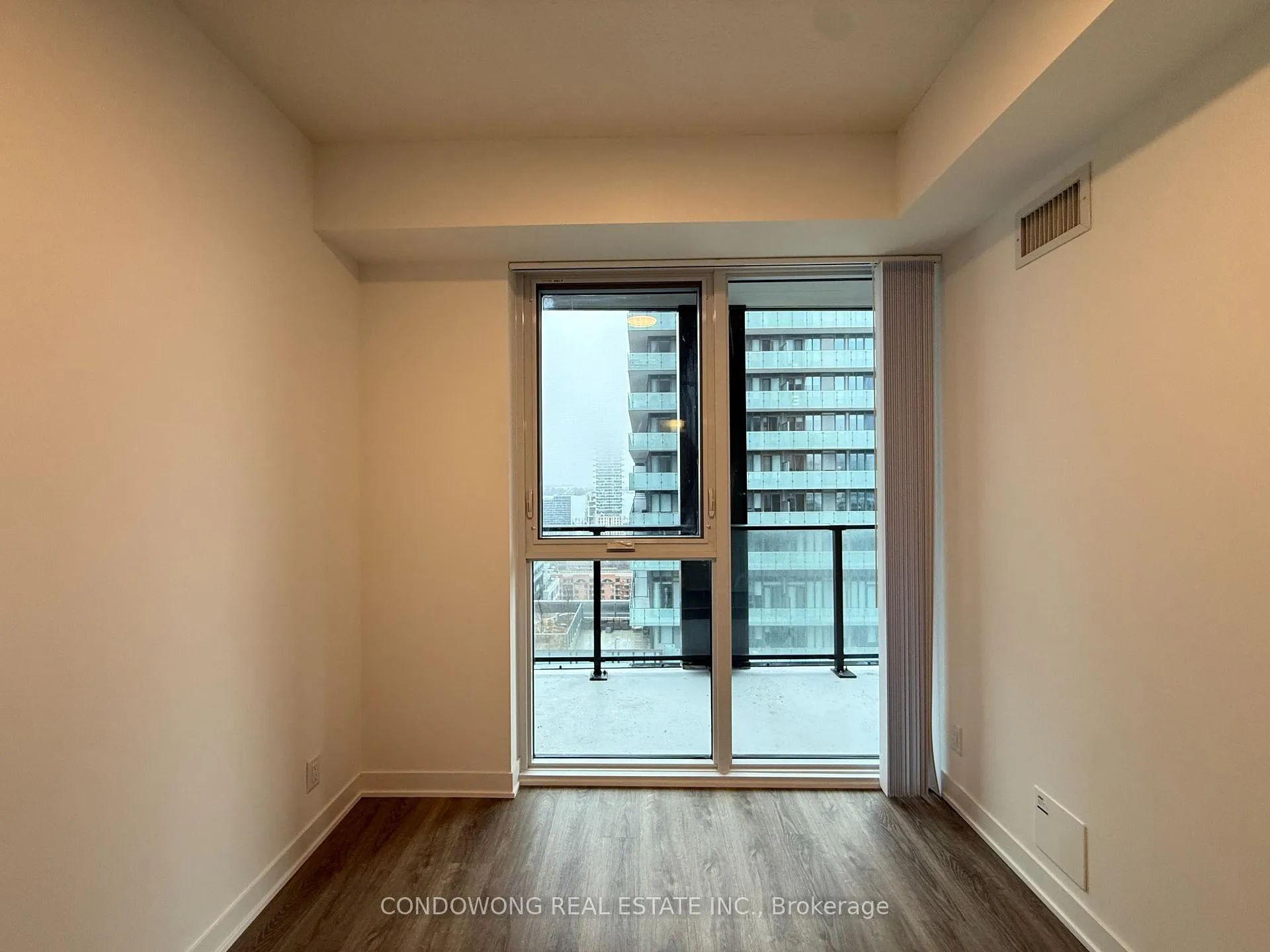 Photo 5 of Unit 2607, 180 Front Street E, Toronto, Moss Park — HOMEH