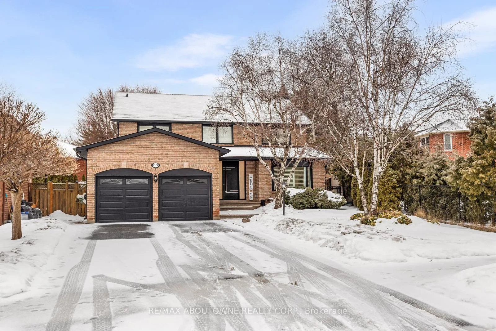 Photo 3 of 1324 Birchcliff Drive, Oakville, Glen Abbey — HOMEH