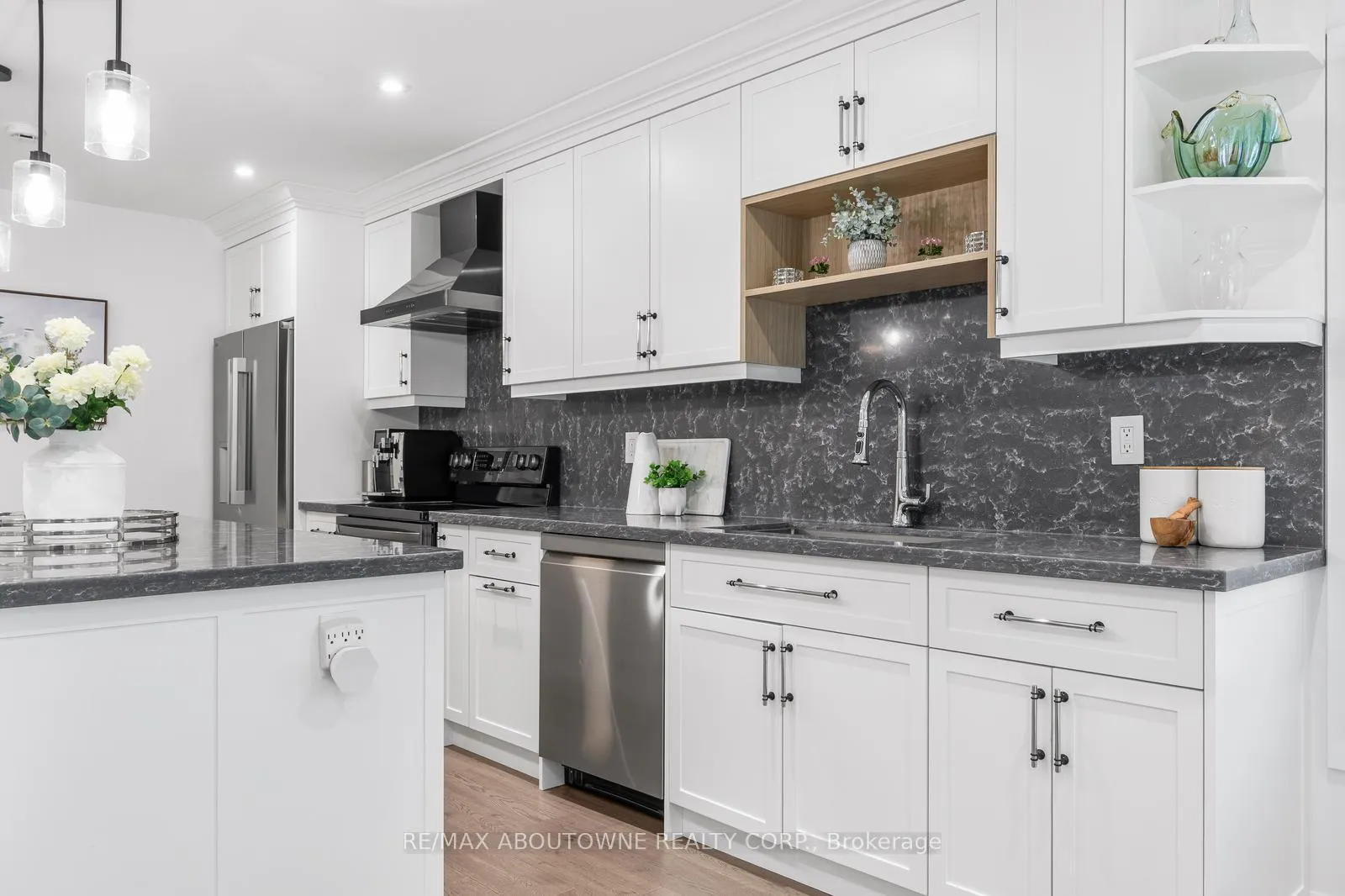 Photo 17 of 1324 Birchcliff Drive, Oakville, Glen Abbey — HOMEH