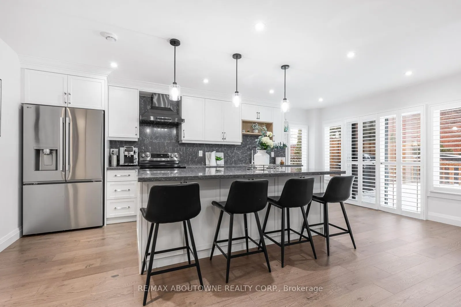 Photo 20 of 1324 Birchcliff Drive, Oakville, Glen Abbey — HOMEH