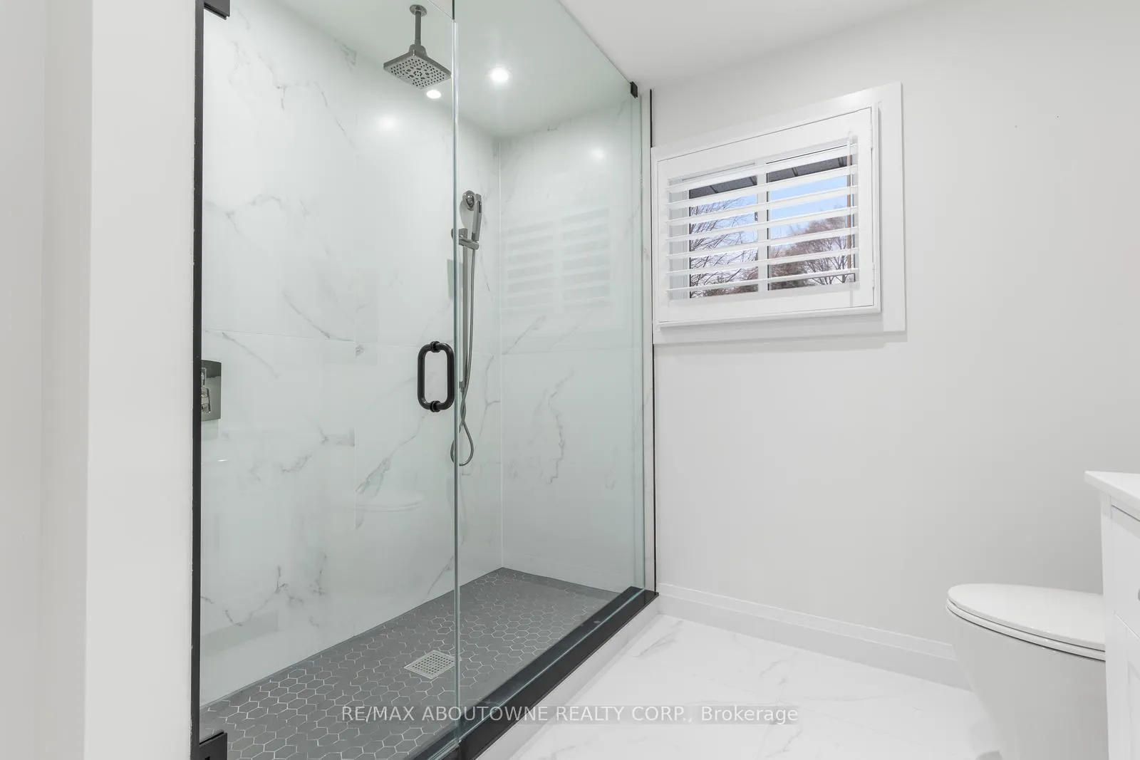 Photo 27 of 1324 Birchcliff Drive, Oakville, Glen Abbey — HOMEH