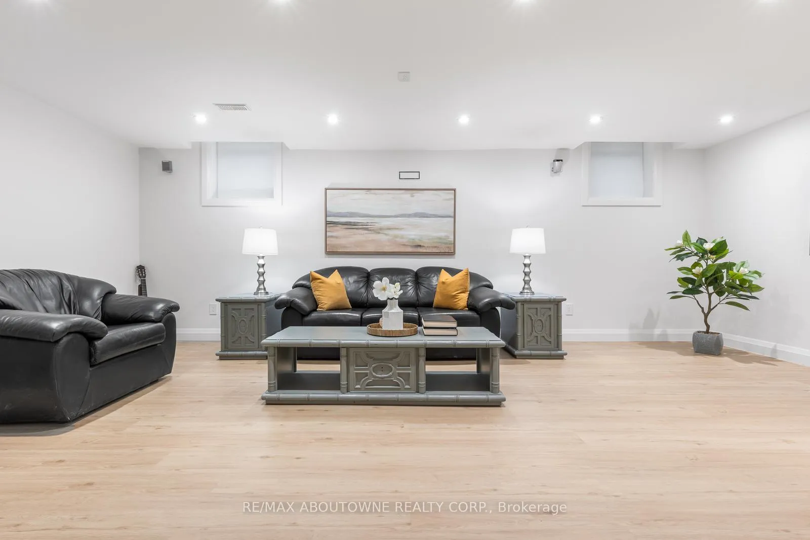 Photo 37 of 1324 Birchcliff Drive, Oakville, Glen Abbey — HOMEH