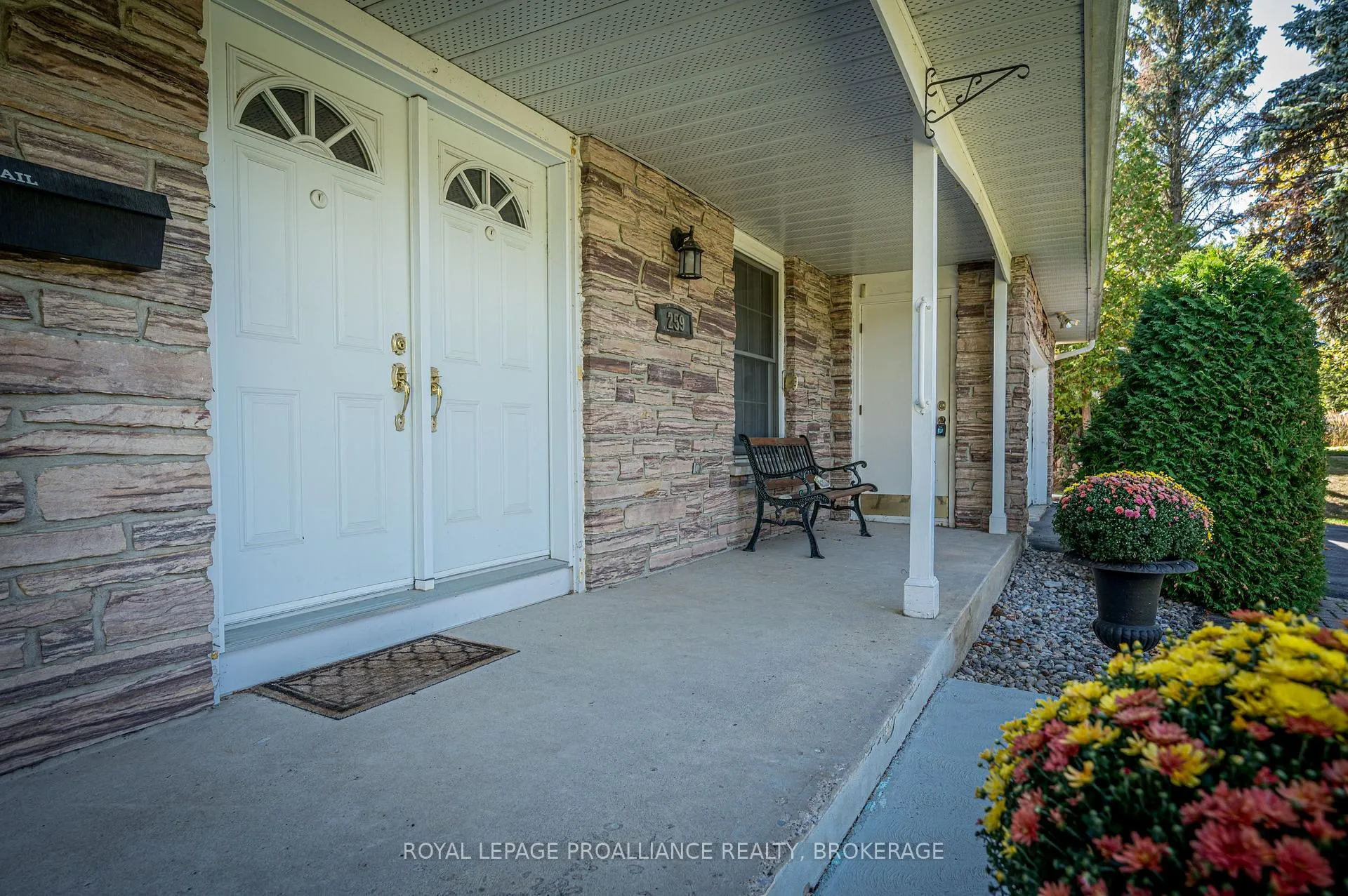Photo 5 of 259 Fairway Hill Crescent, Kingston, Central City West — HOMEH