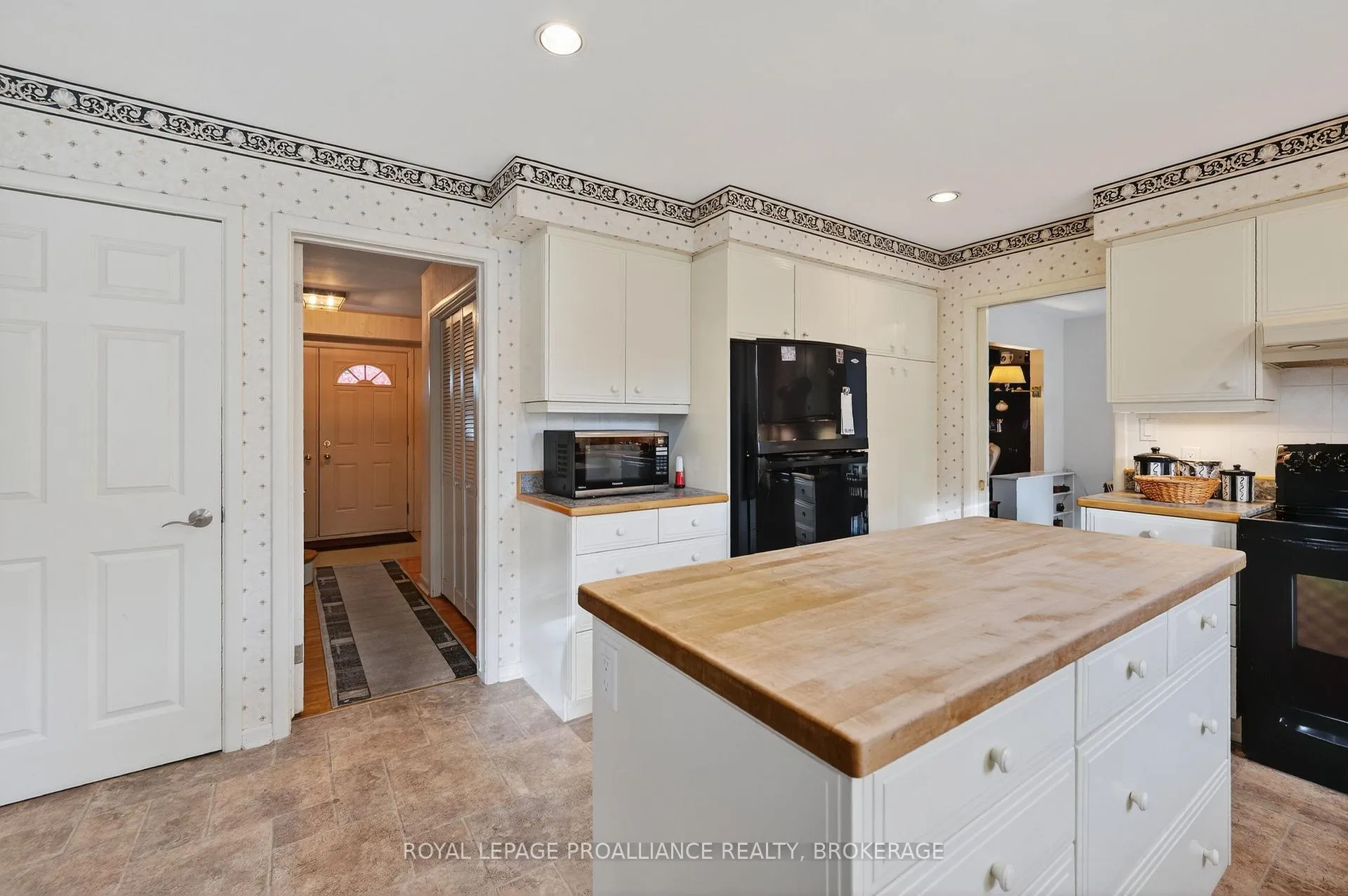 Photo 14 of 259 Fairway Hill Crescent, Kingston, Central City West — HOMEH