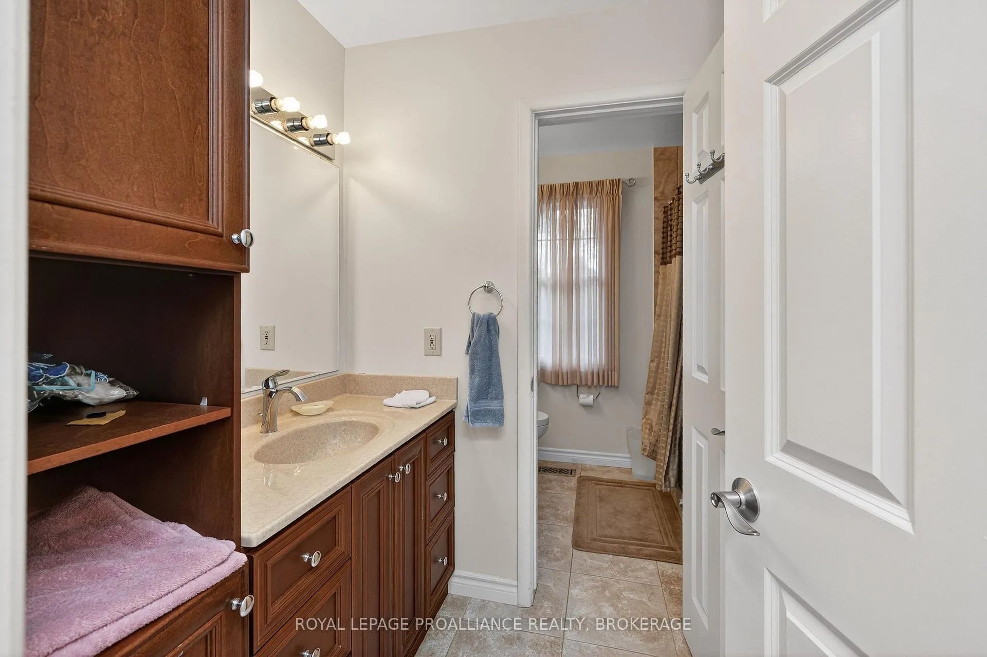 Photo 24 of 259 Fairway Hill Crescent, Kingston, Central City West — HOMEH