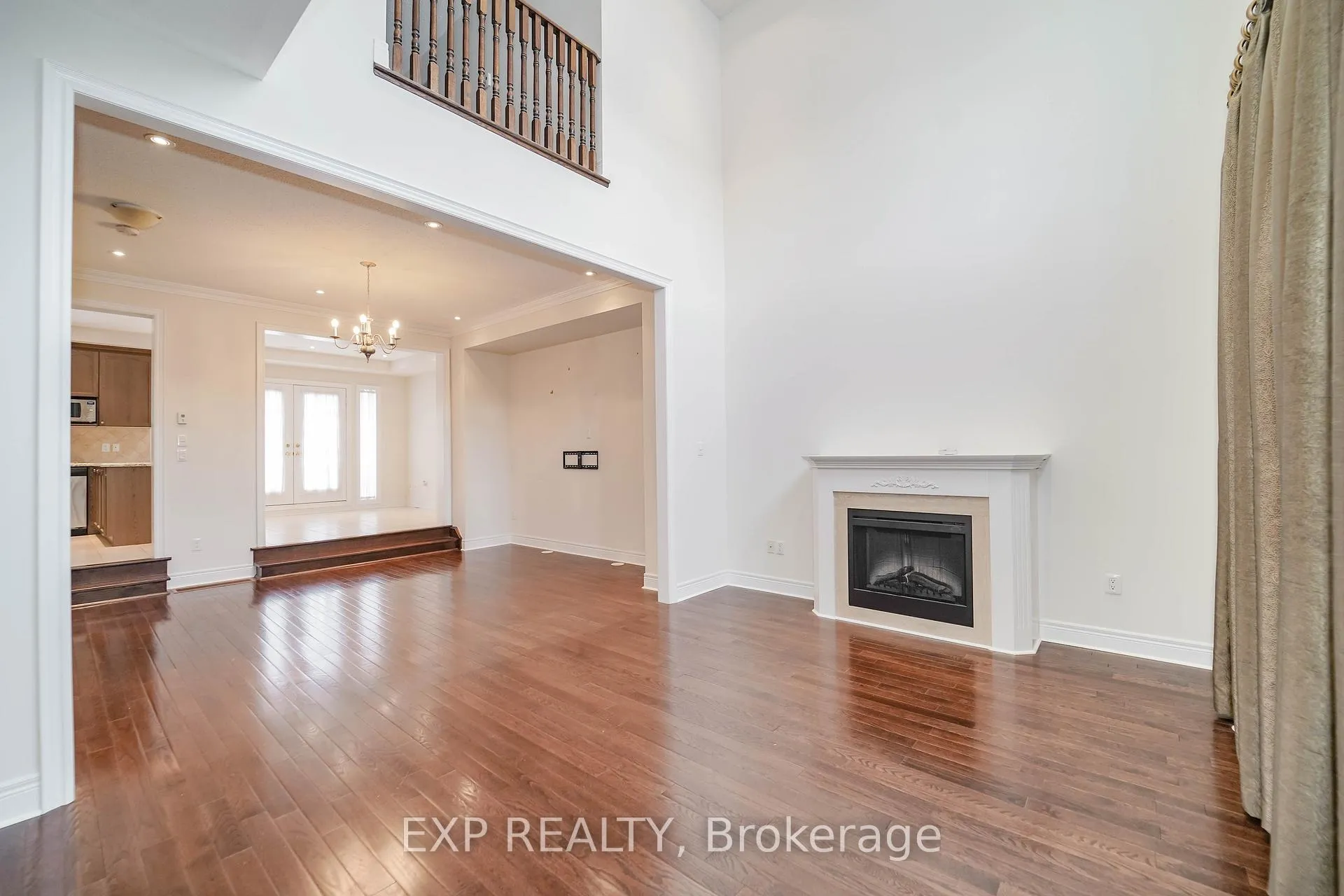 Photo 6 of 34 Bonnycastle Road, Markham, Unionville — HOMEH