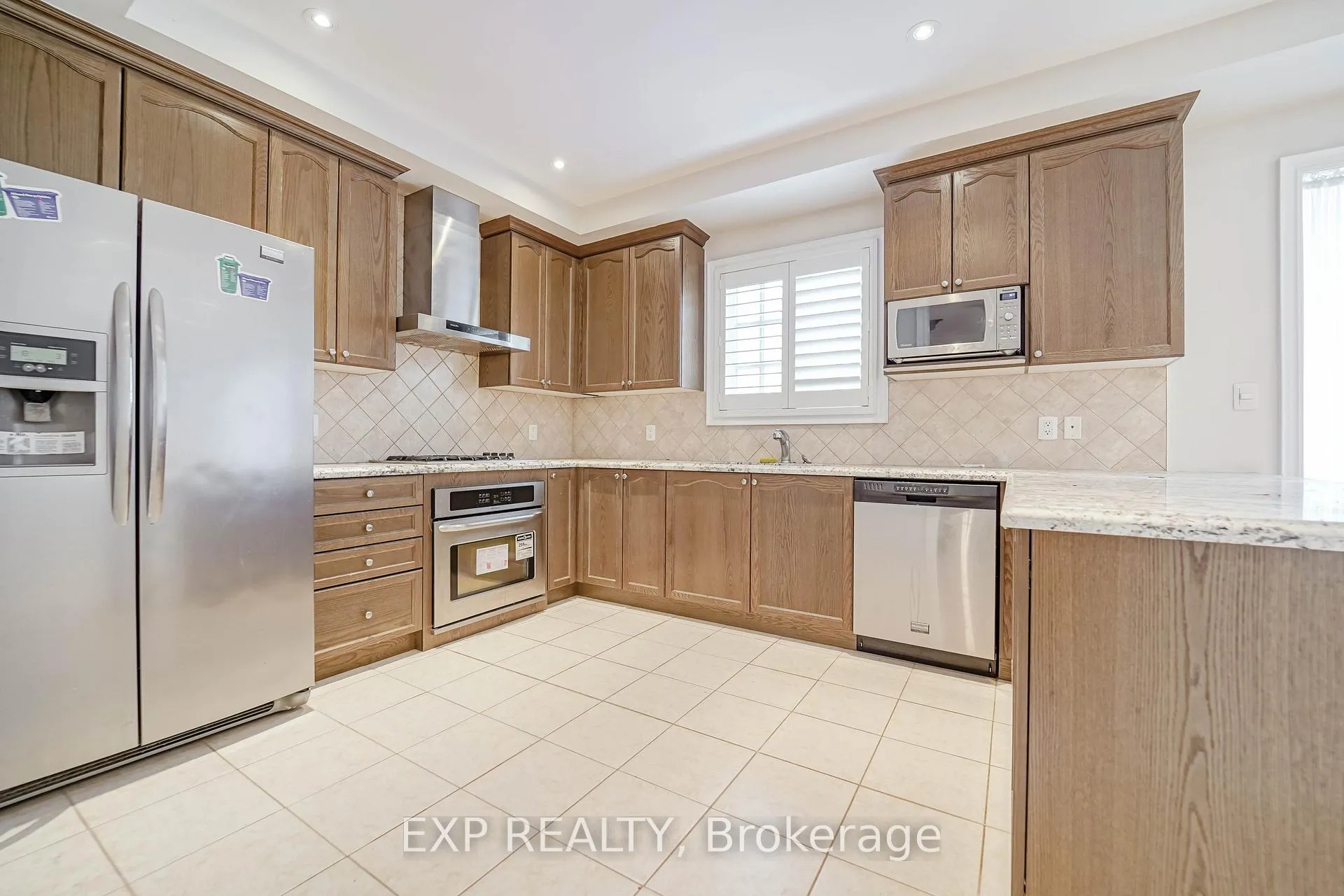 Photo 12 of 34 Bonnycastle Road, Markham, Unionville — HOMEH