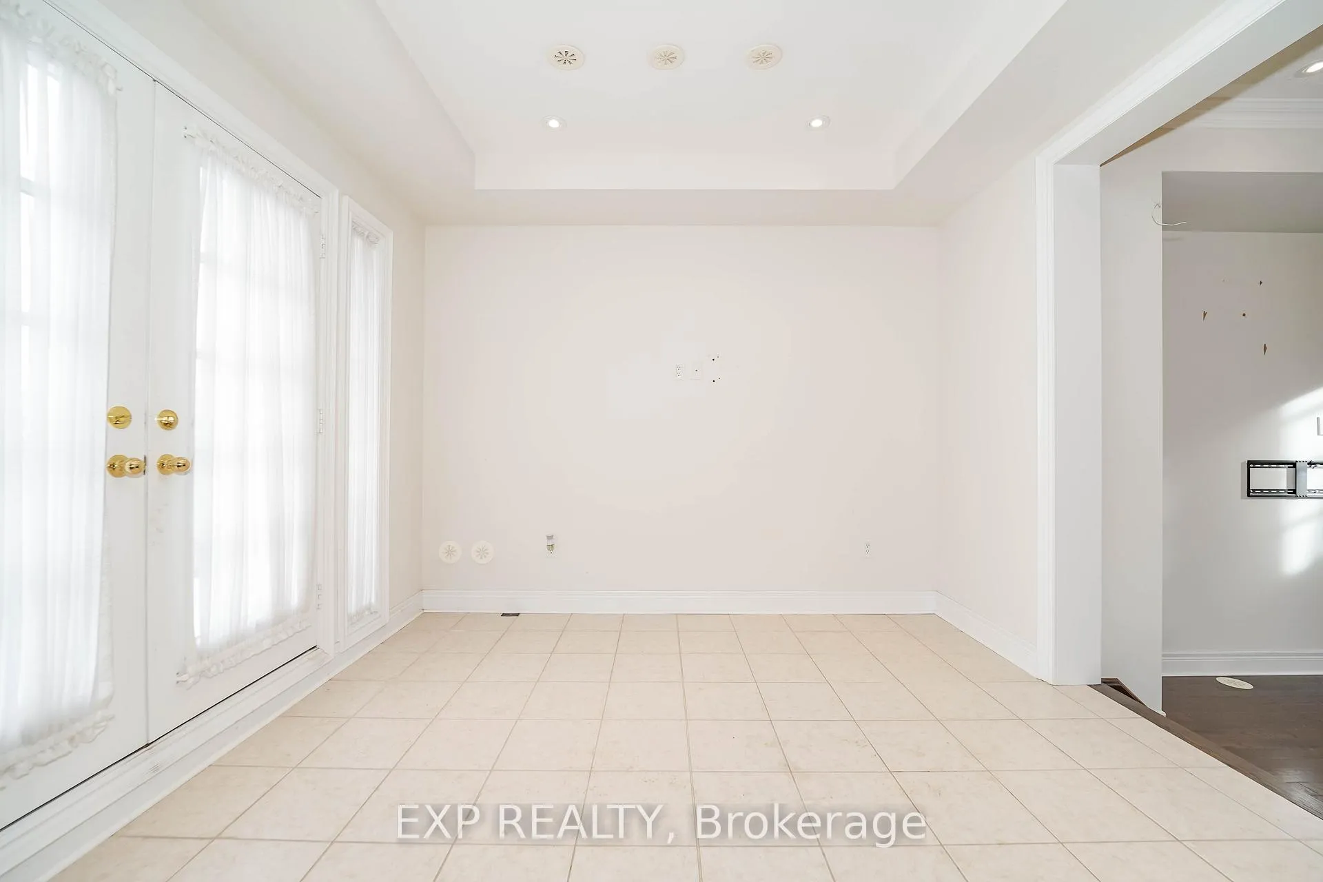 Photo 17 of 34 Bonnycastle Road, Markham, Unionville — HOMEH