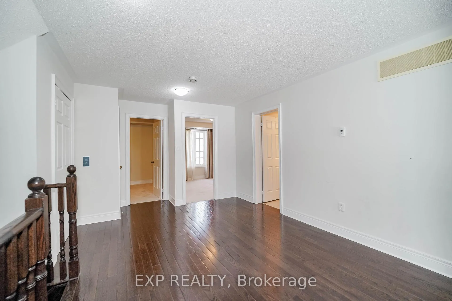 Photo 23 of 34 Bonnycastle Road, Markham, Unionville — HOMEH