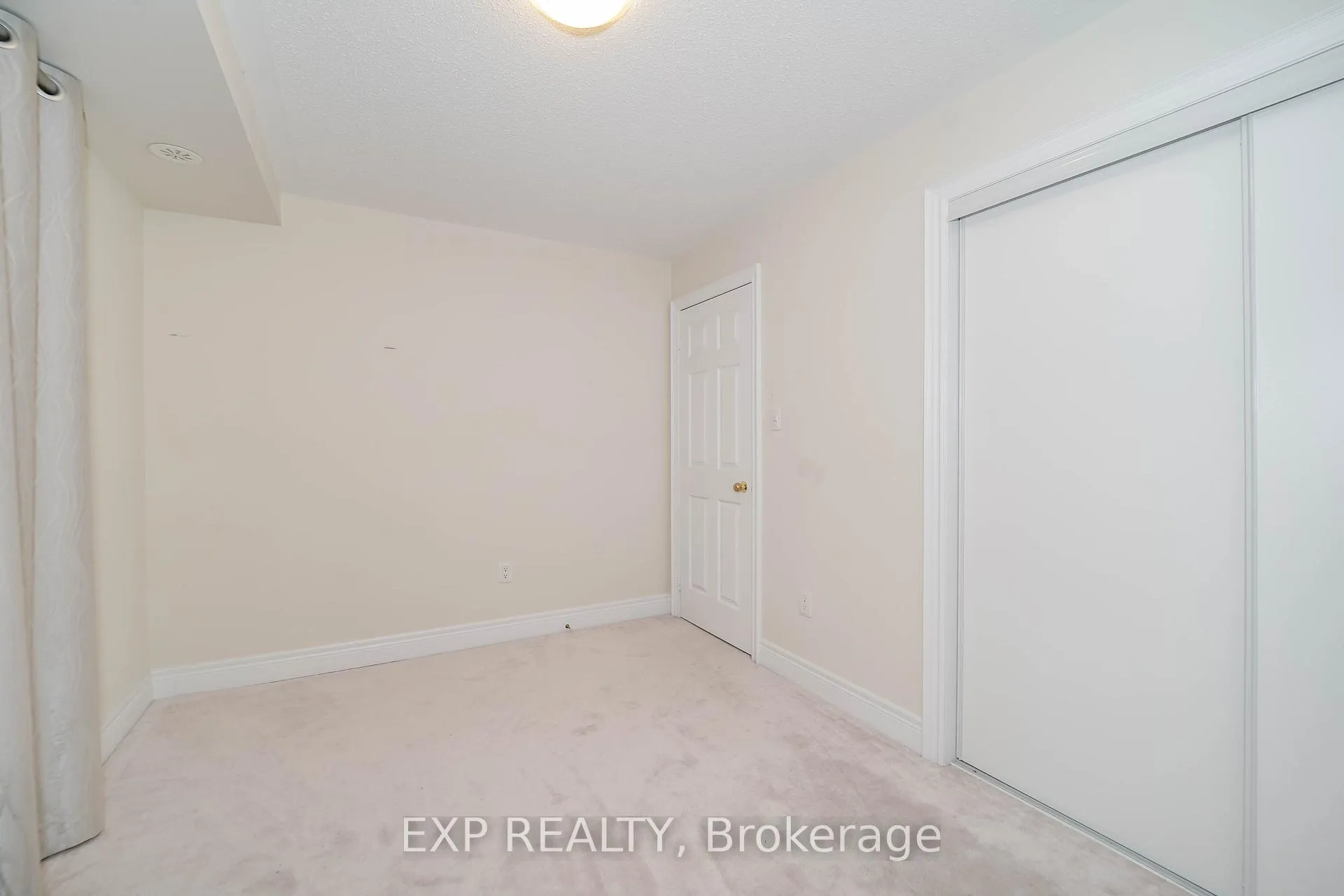 Photo 25 of 34 Bonnycastle Road, Markham, Unionville — HOMEH
