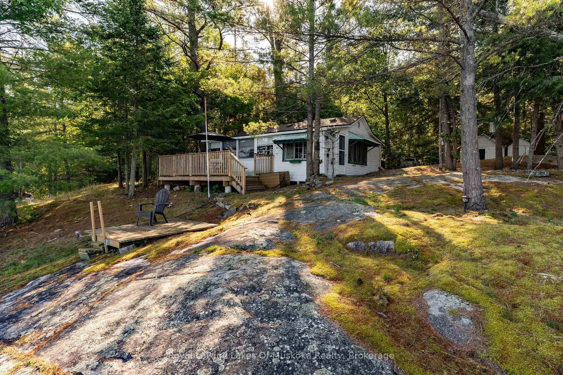 Photo 1 of 1010 Tara Lane, Gravenhurst, Wood (Gravenhurst) — HOMEH