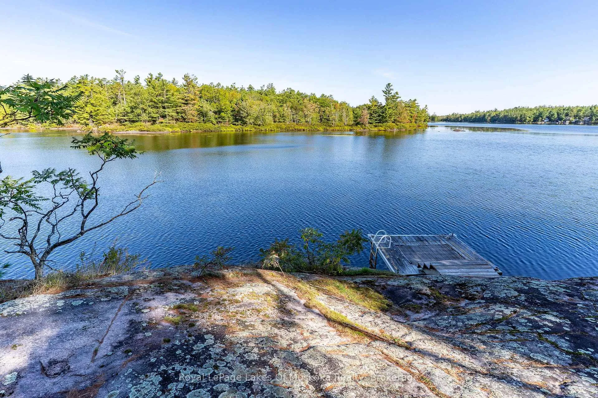 Photo 4 of 1010 Tara Lane, Gravenhurst, Wood (Gravenhurst) — HOMEH