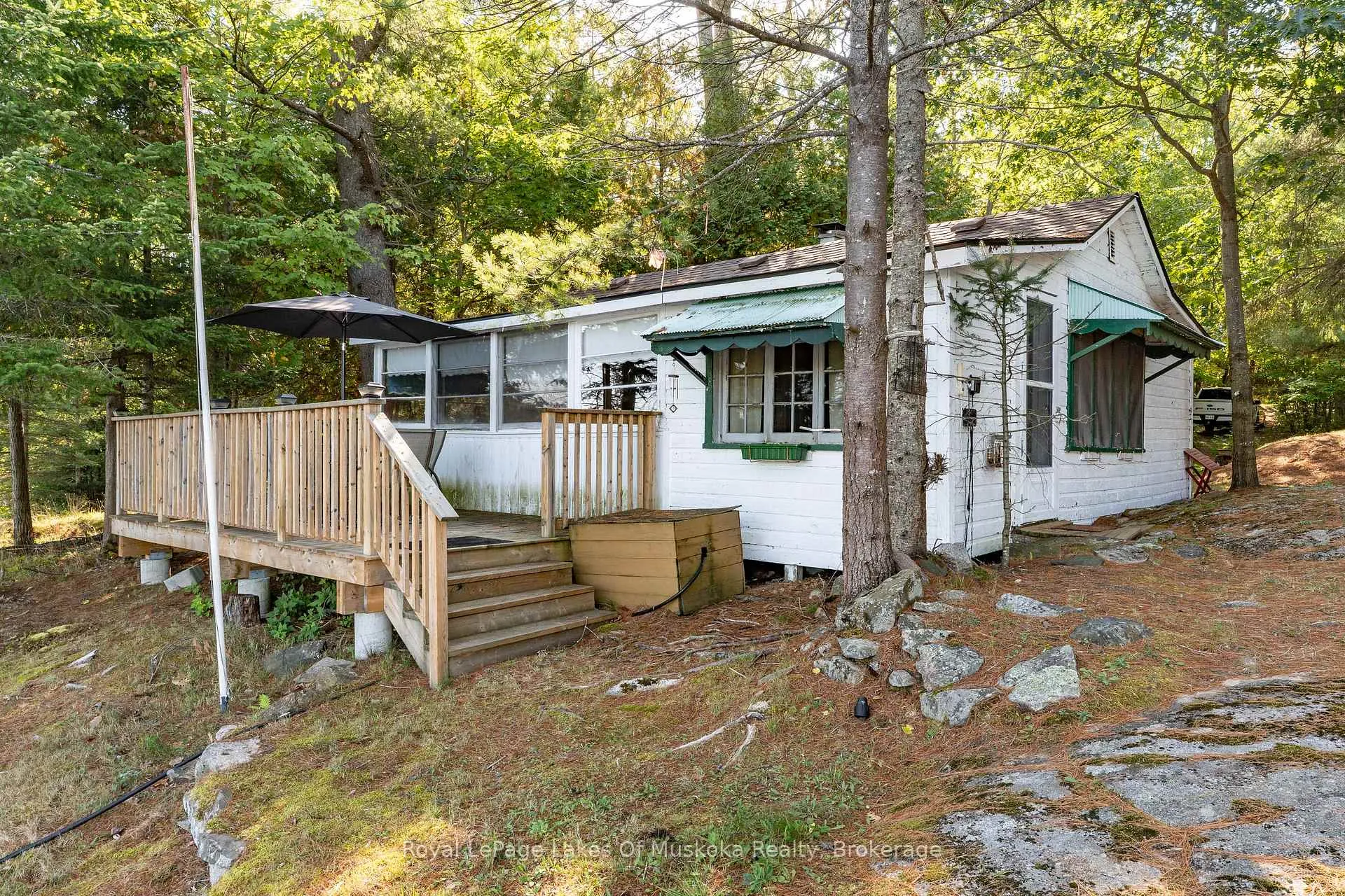 Photo 9 of 1010 Tara Lane, Gravenhurst, Wood (Gravenhurst) — HOMEH