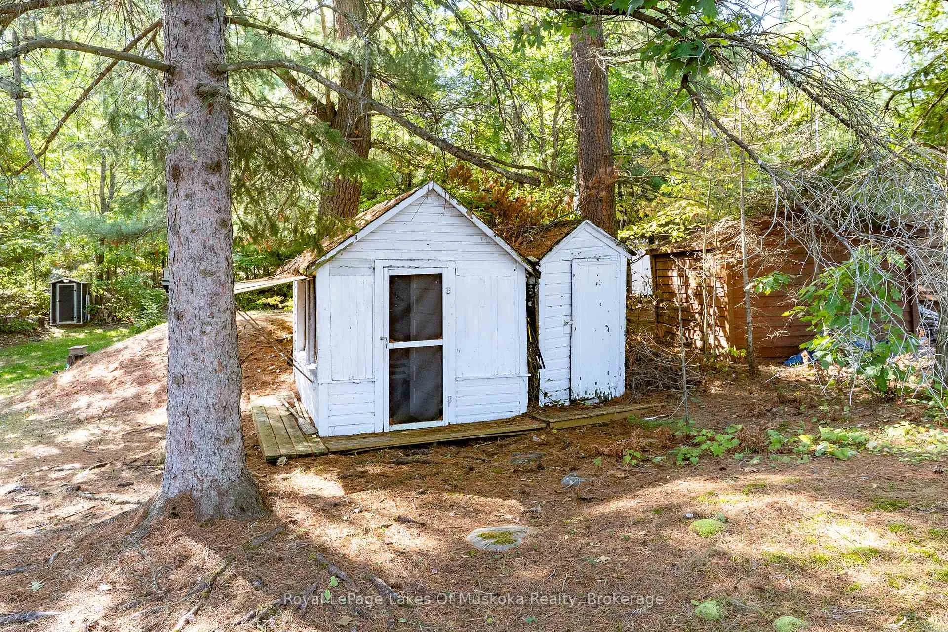 Photo 17 of 1010 Tara Lane, Gravenhurst, Wood (Gravenhurst) — HOMEH