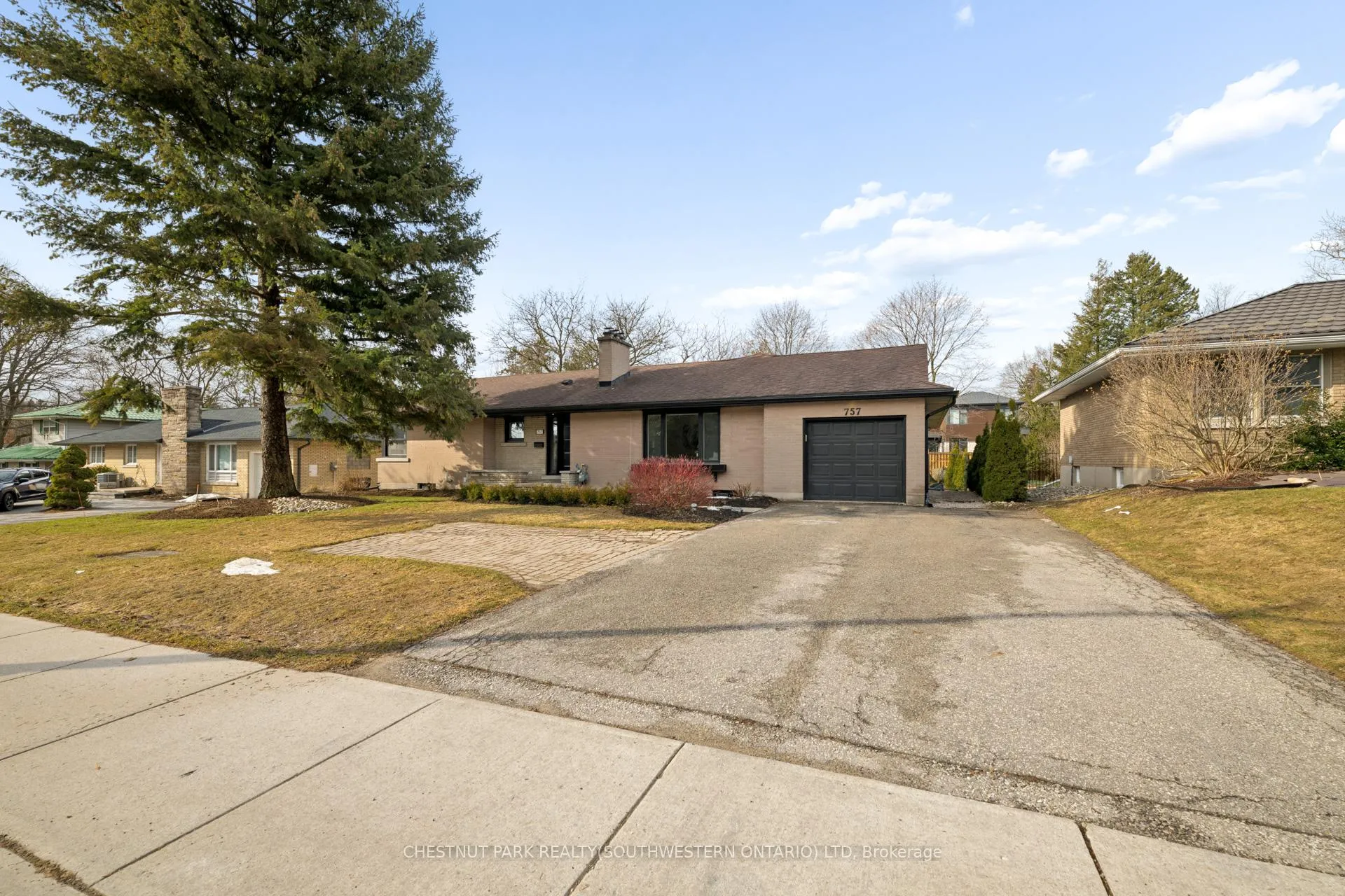Photo 6 of 757 Westmount Road W, Kitchener, Westmount - Kitchener — HOMEH
