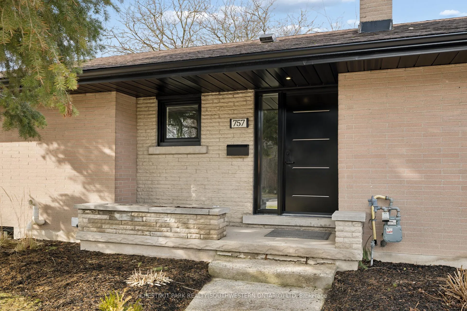 Photo 9 of 757 Westmount Road W, Kitchener, Westmount - Kitchener — HOMEH