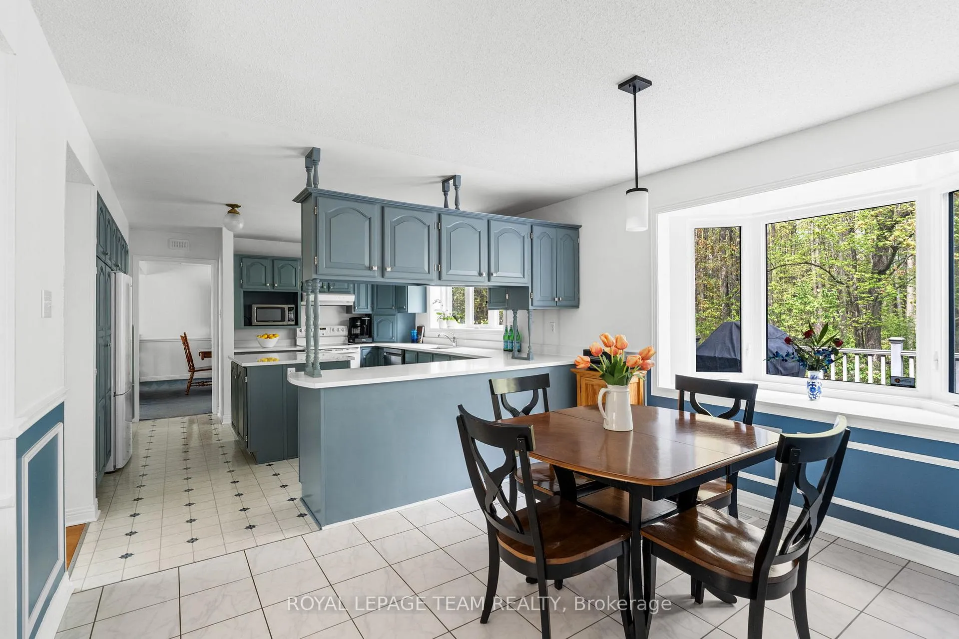 Photo 6 of 5517 Cedar Drive, Ottawa, Manotick East to Manotick Station — HOMEH