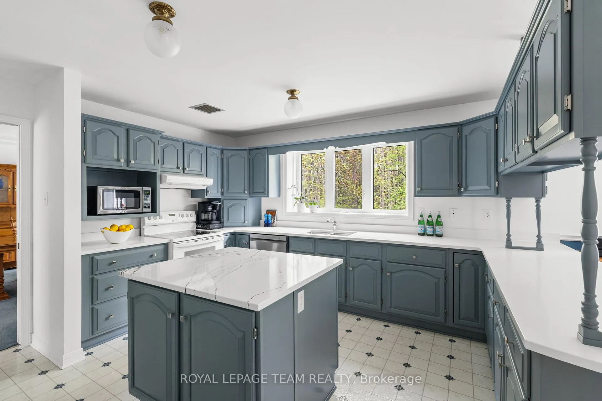 Photo 7 of 5517 Cedar Drive, Ottawa, Manotick East to Manotick Station — HOMEH