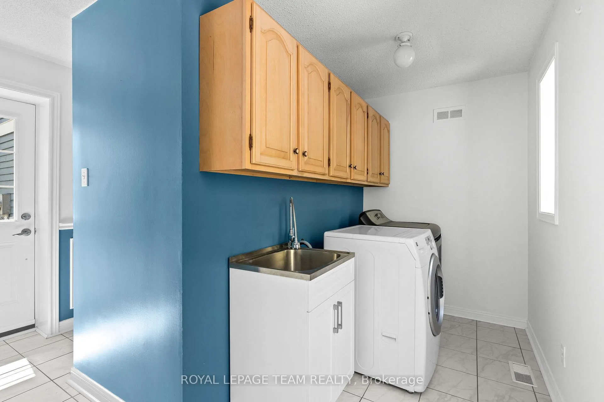 Photo 20 of 5517 Cedar Drive, Ottawa, Manotick East to Manotick Station — HOMEH