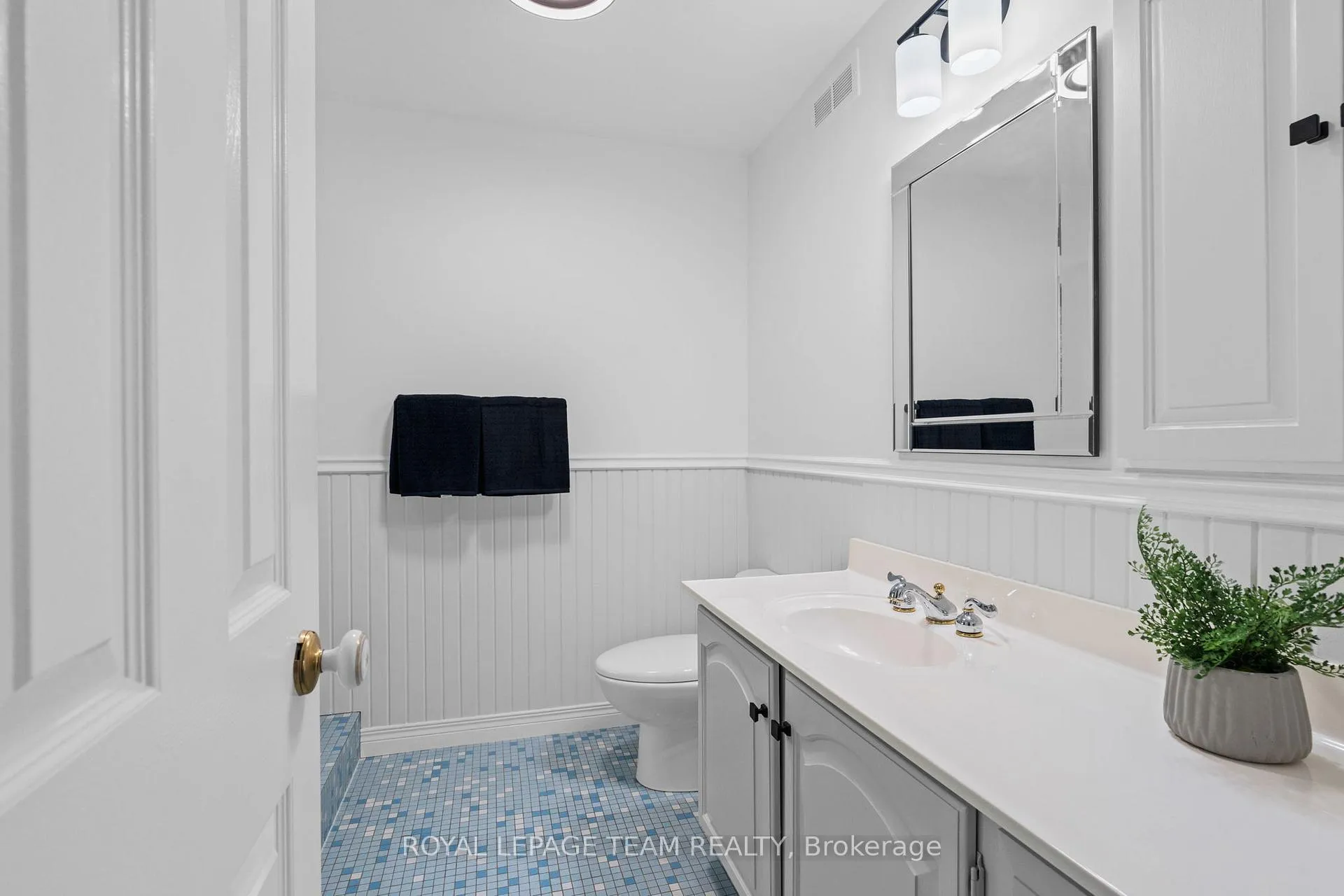 Photo 25 of 5517 Cedar Drive, Ottawa, Manotick East to Manotick Station — HOMEH