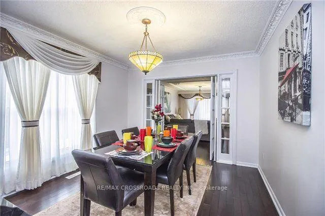 Photo 6 of 2 Hampstead Court, Markham, Milliken Mills East — HOMEH