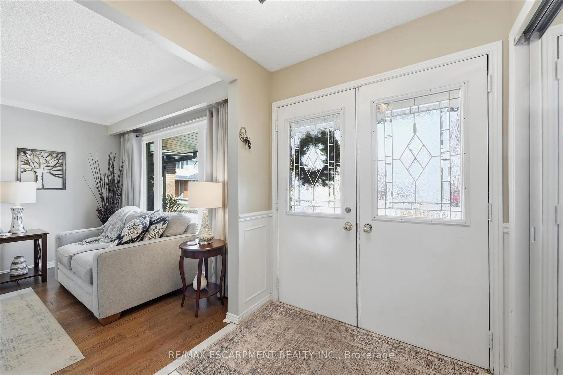 Photo 5 of 478 Featherstone Court, Burlington, Shoreacres — HOMEH