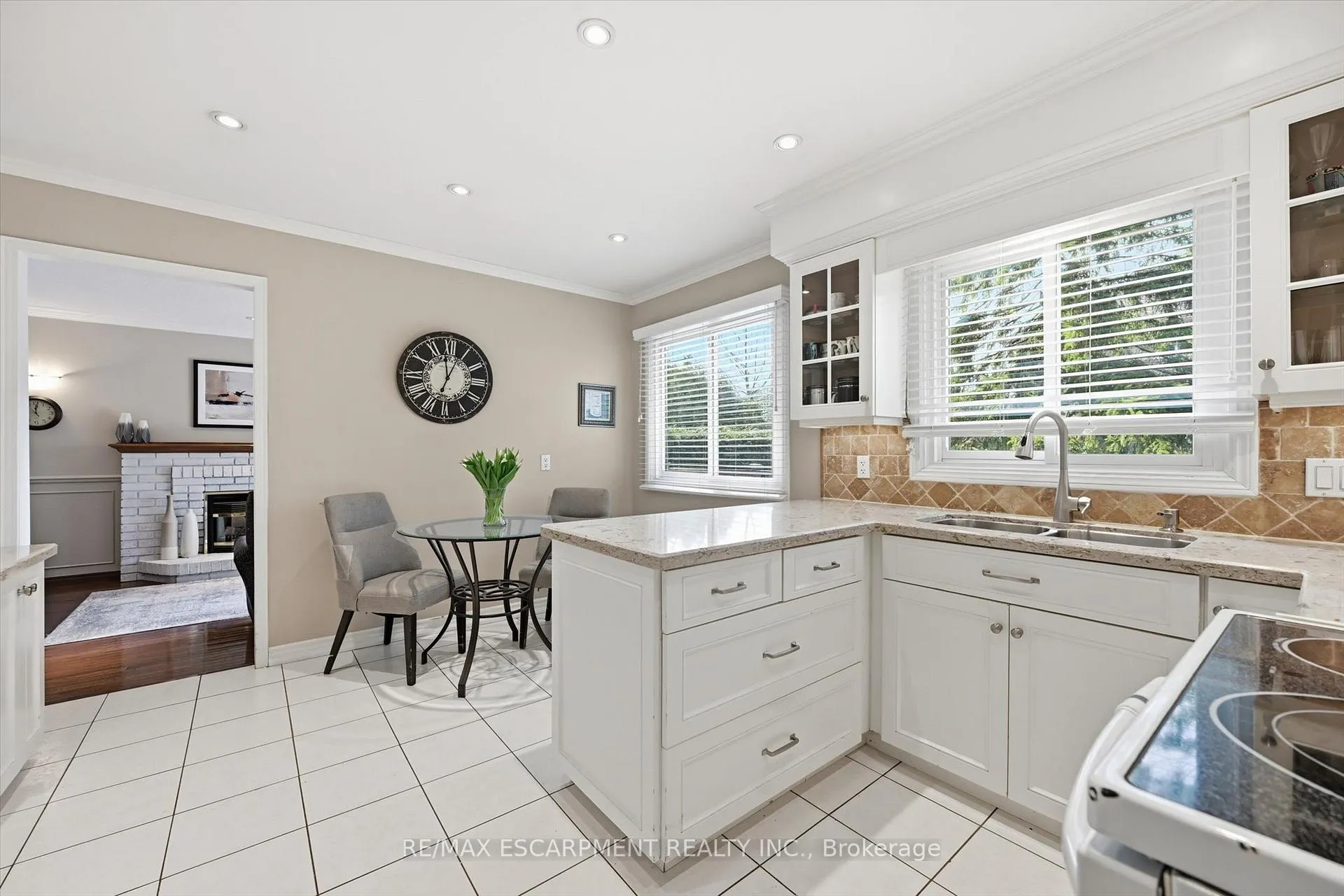 Photo 13 of 478 Featherstone Court, Burlington, Shoreacres — HOMEH