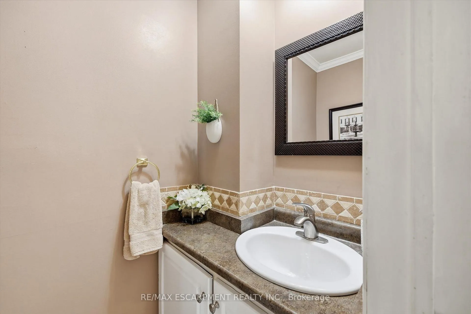 Photo 22 of 478 Featherstone Court, Burlington, Shoreacres — HOMEH