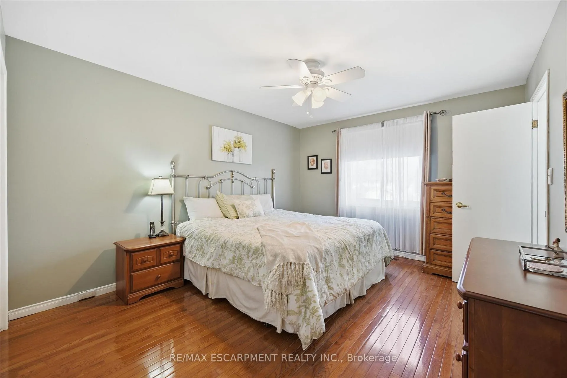 Photo 34 of 478 Featherstone Court, Burlington, Shoreacres — HOMEH