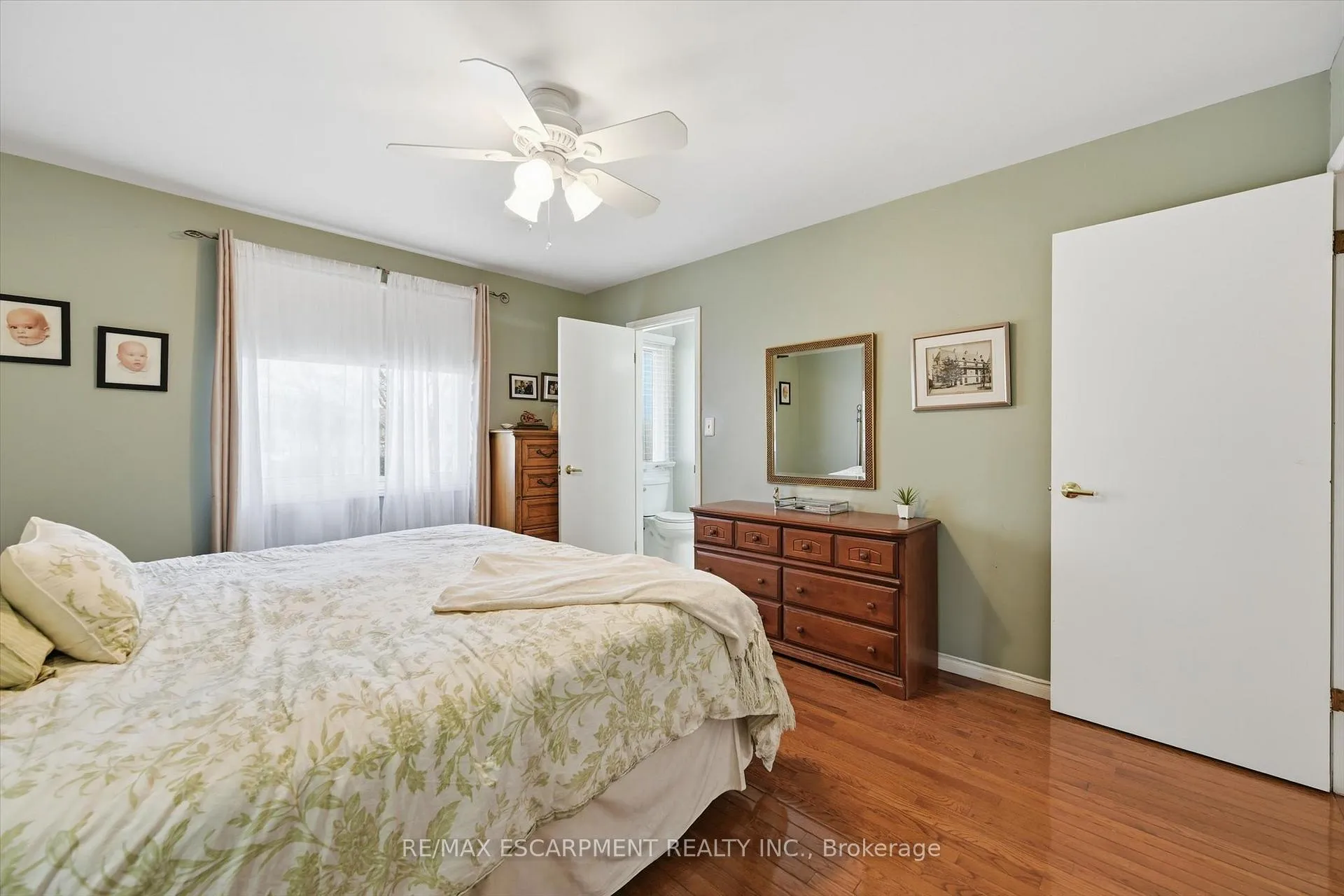 Photo 35 of 478 Featherstone Court, Burlington, Shoreacres — HOMEH
