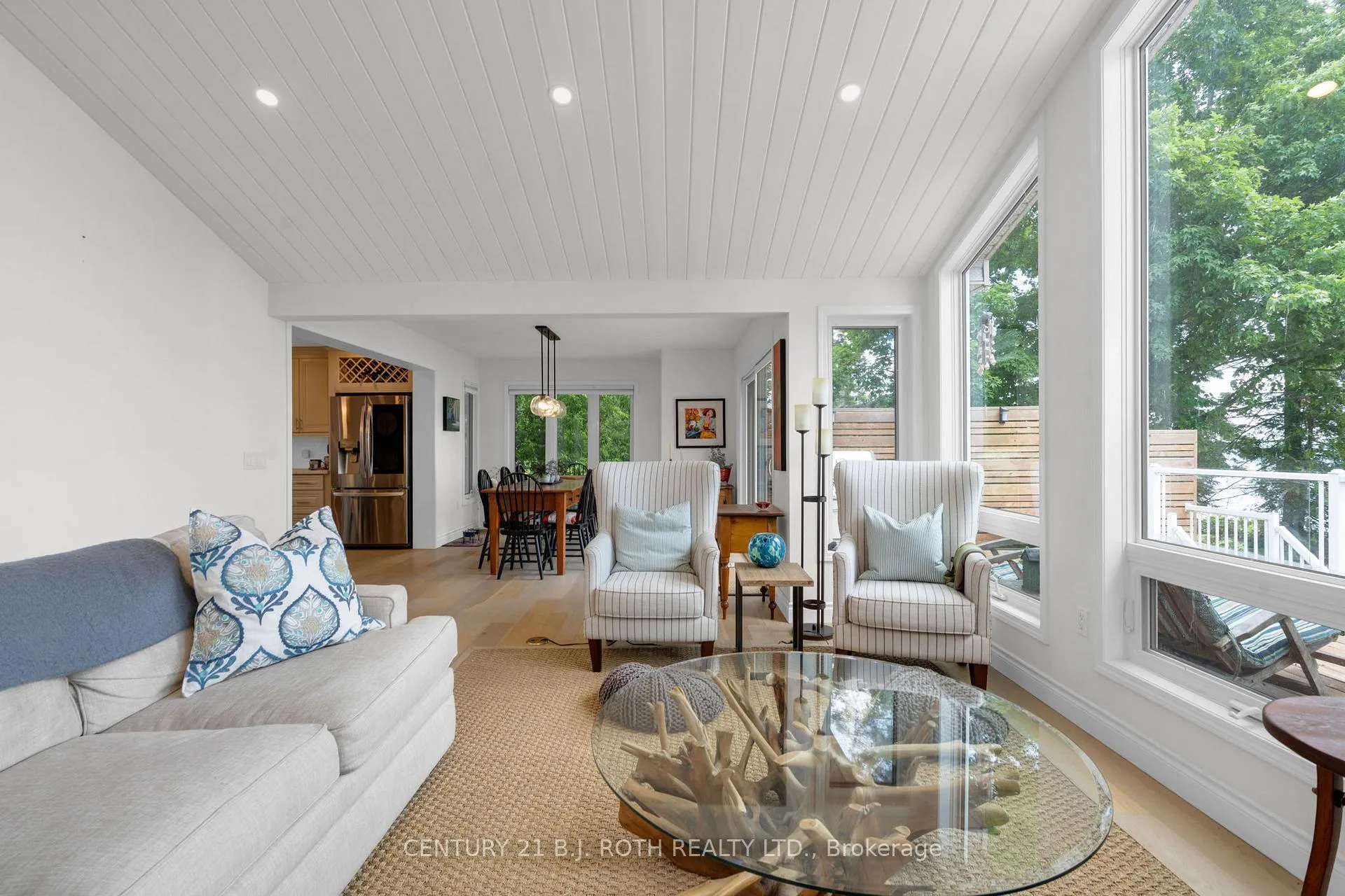 Photo 14 of 95 lakeshore Road E, Oro-Medonte, Rural Oro-Medonte — HOMEH