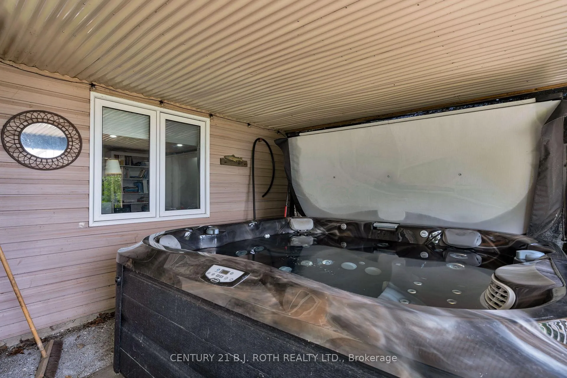 Photo 39 of 95 lakeshore Road E, Oro-Medonte, Rural Oro-Medonte — HOMEH