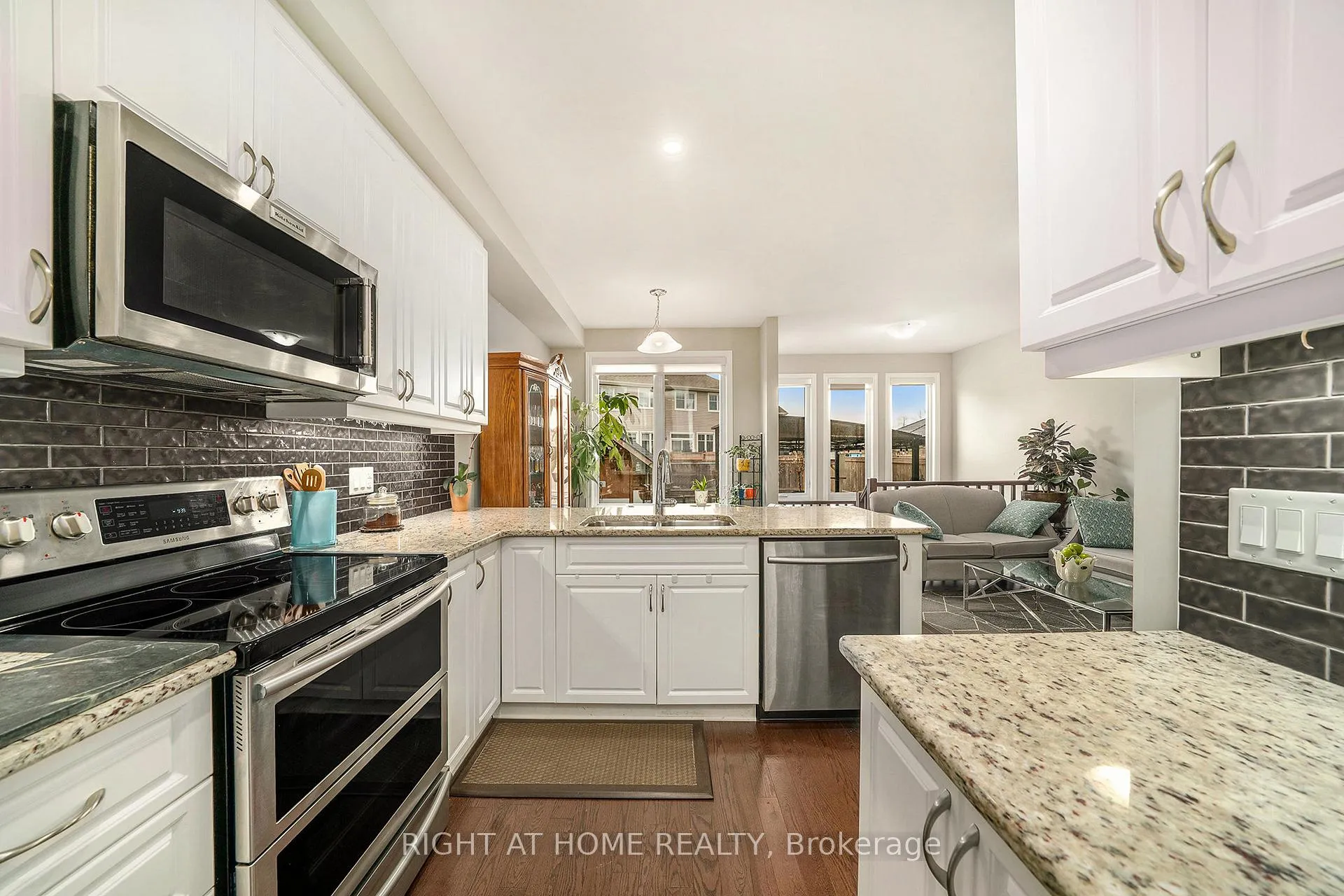 Photo 7 of 699 Sora Way, Ottawa, Blossom Park/Kemp Park/Findlay Creek — HOMEH
