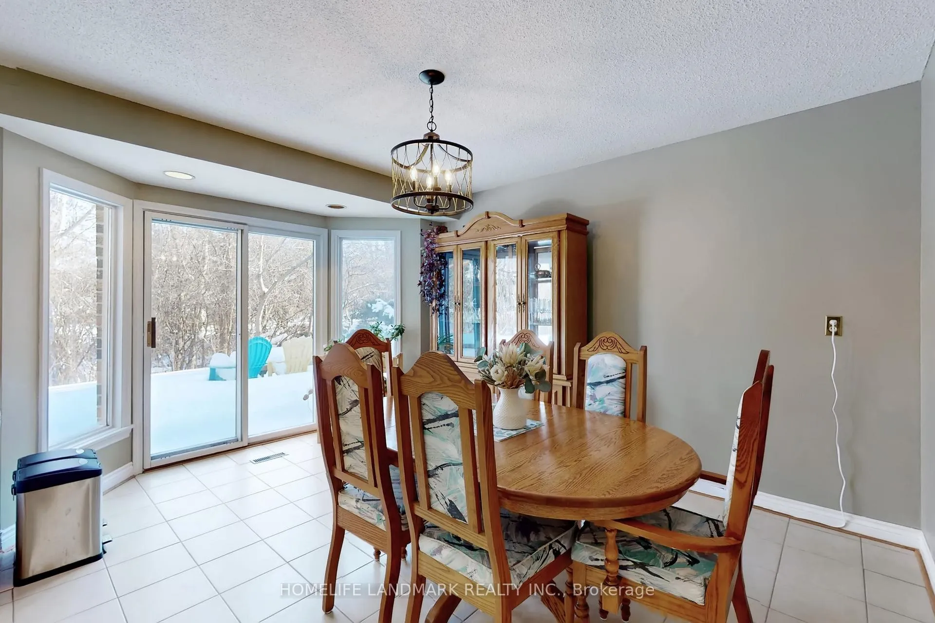 Photo 14 of 16 Willis Drive, Aurora, Aurora Highlands — HOMEH