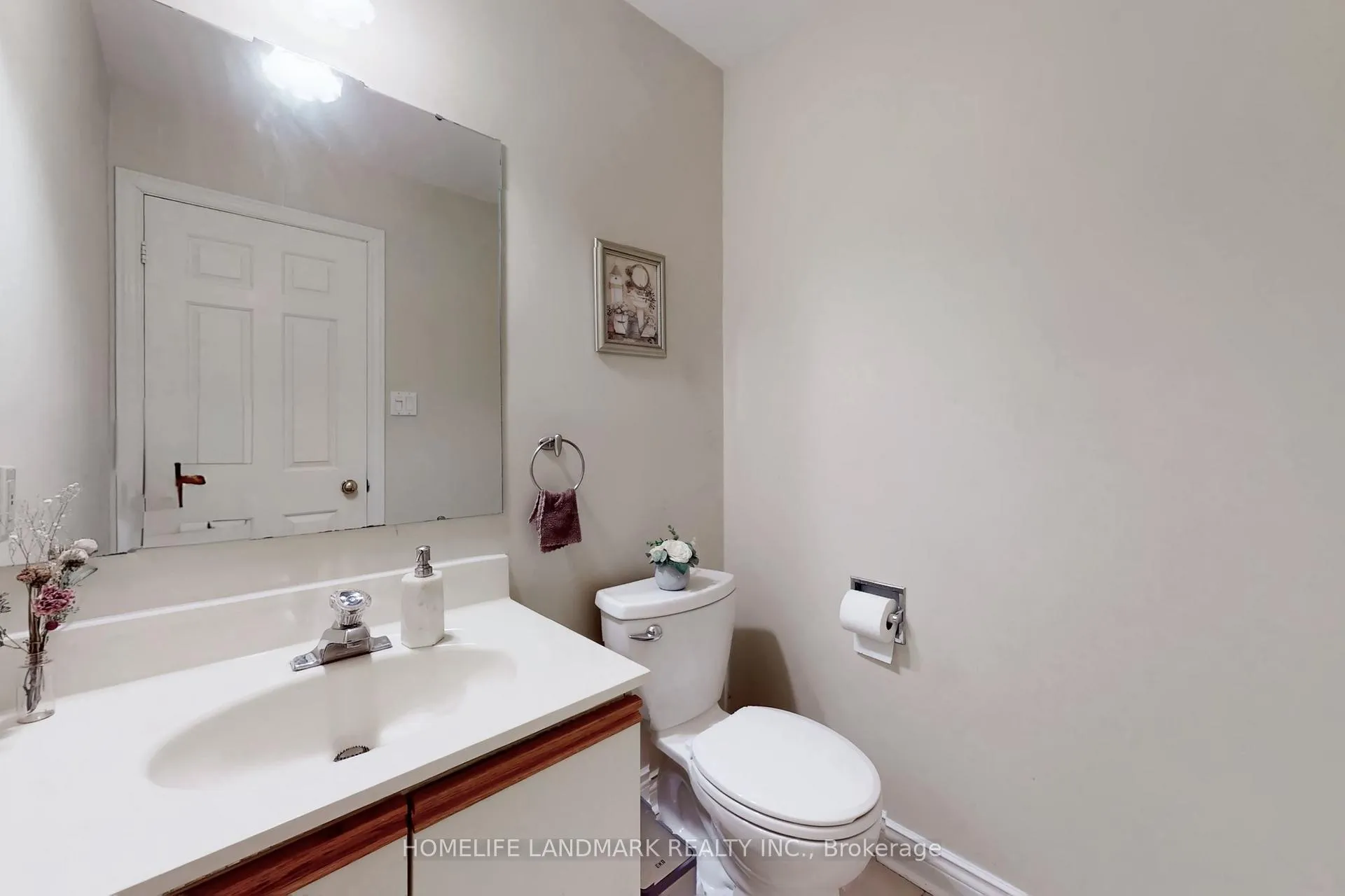 Photo 15 of 16 Willis Drive, Aurora, Aurora Highlands — HOMEH