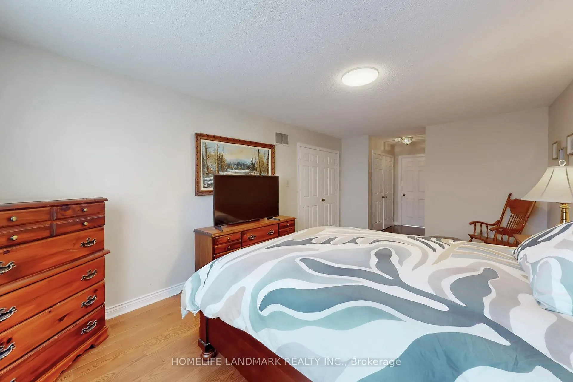 Photo 21 of 16 Willis Drive, Aurora, Aurora Highlands — HOMEH