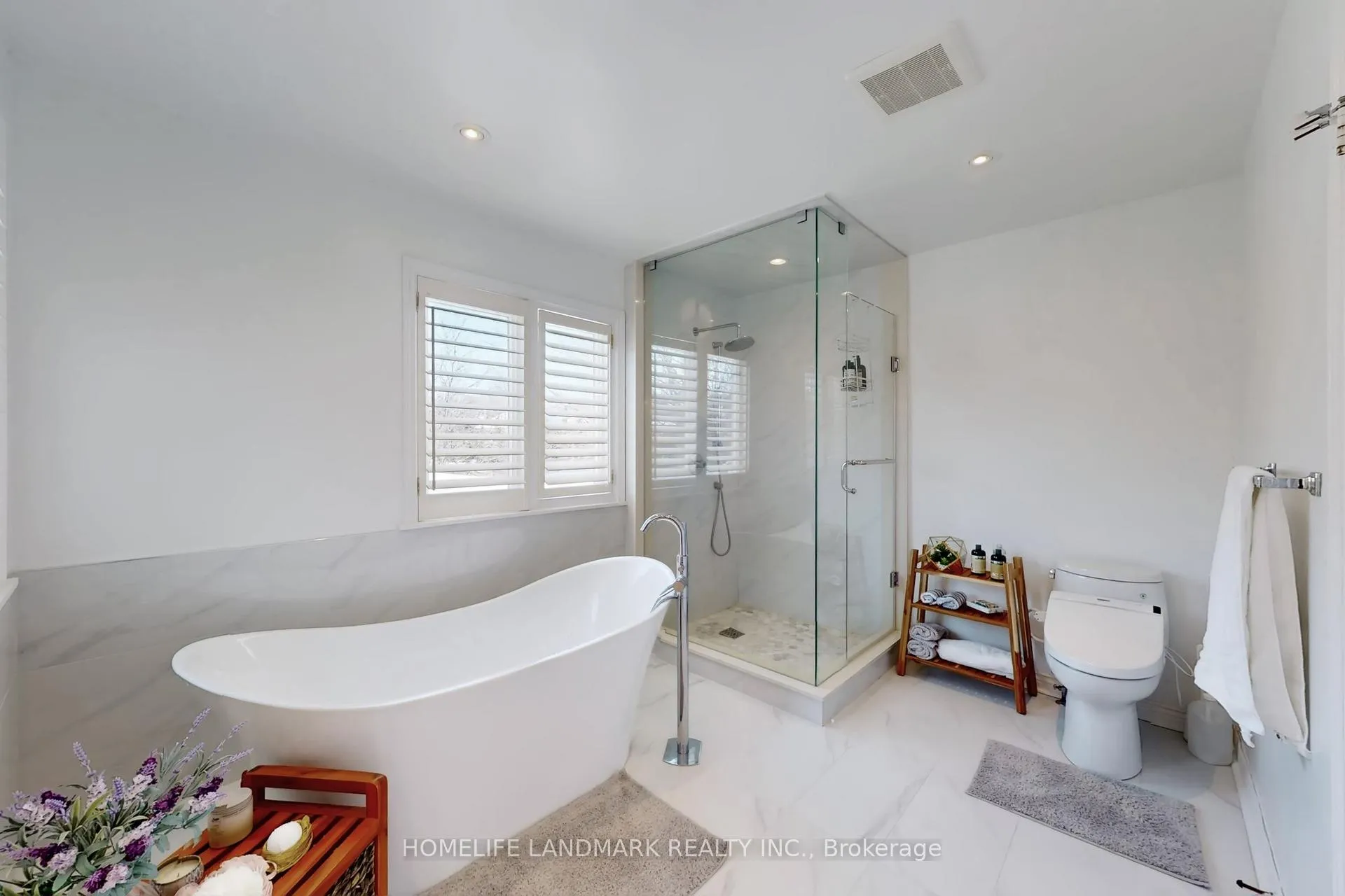 Photo 23 of 16 Willis Drive, Aurora, Aurora Highlands — HOMEH