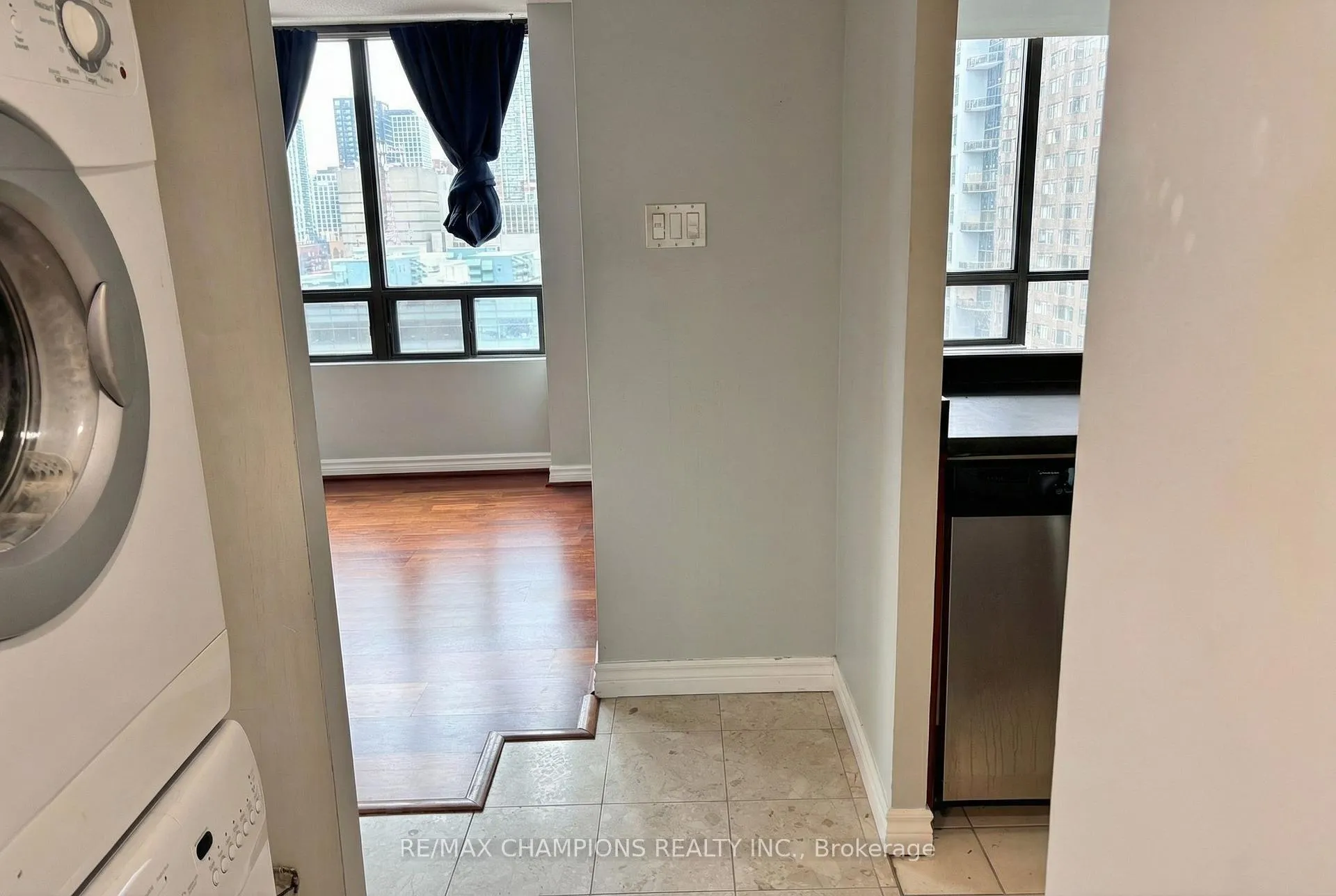 Photo 2 of Unit 1101, 117 Gerrard Street, Toronto, Church-Yonge Corridor — HOMEH