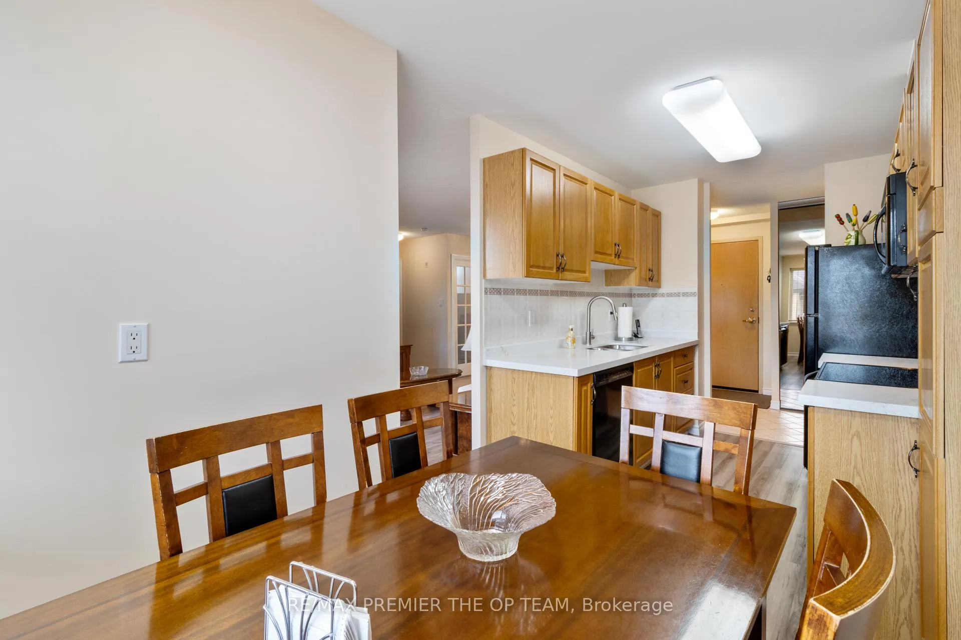 Photo 23 of Unit 403, 7 Dayspring Circle, Brampton, Goreway Drive Corridor — HOMEH