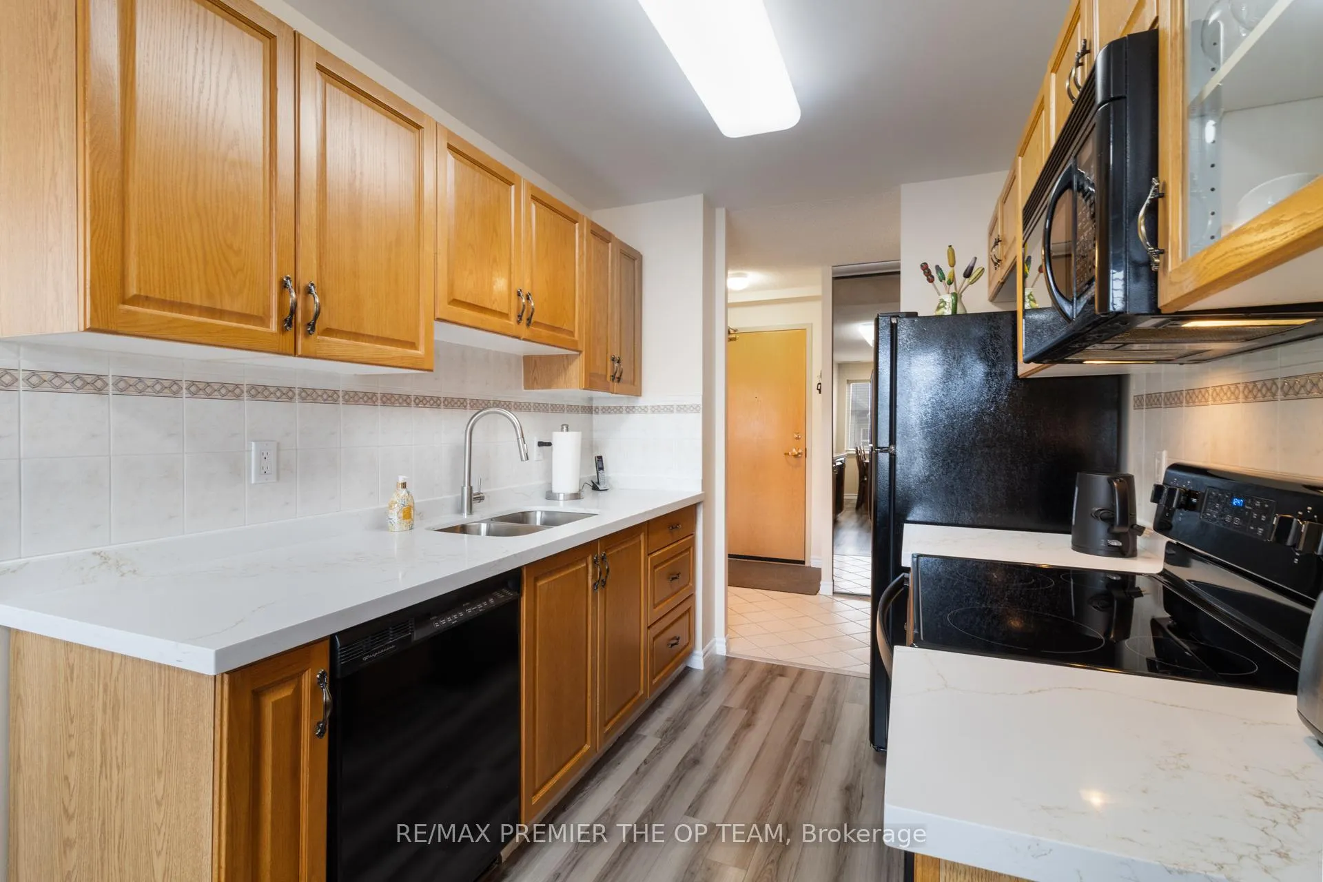 Photo 26 of Unit 403, 7 Dayspring Circle, Brampton, Goreway Drive Corridor — HOMEH