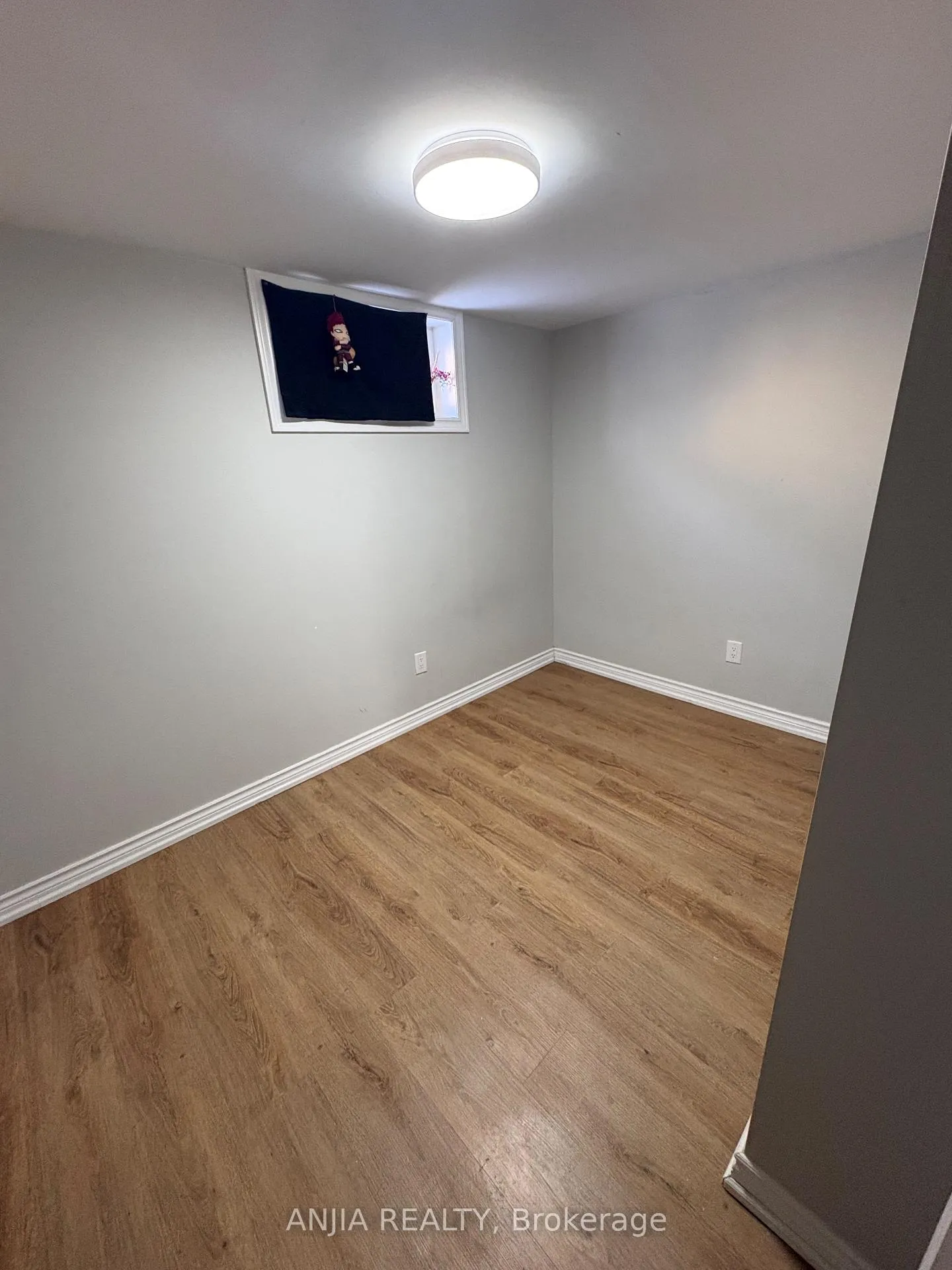 Photo 4 of Unit Lower, 473 Gibbons Street, Oshawa, McLaughlin — HOMEH